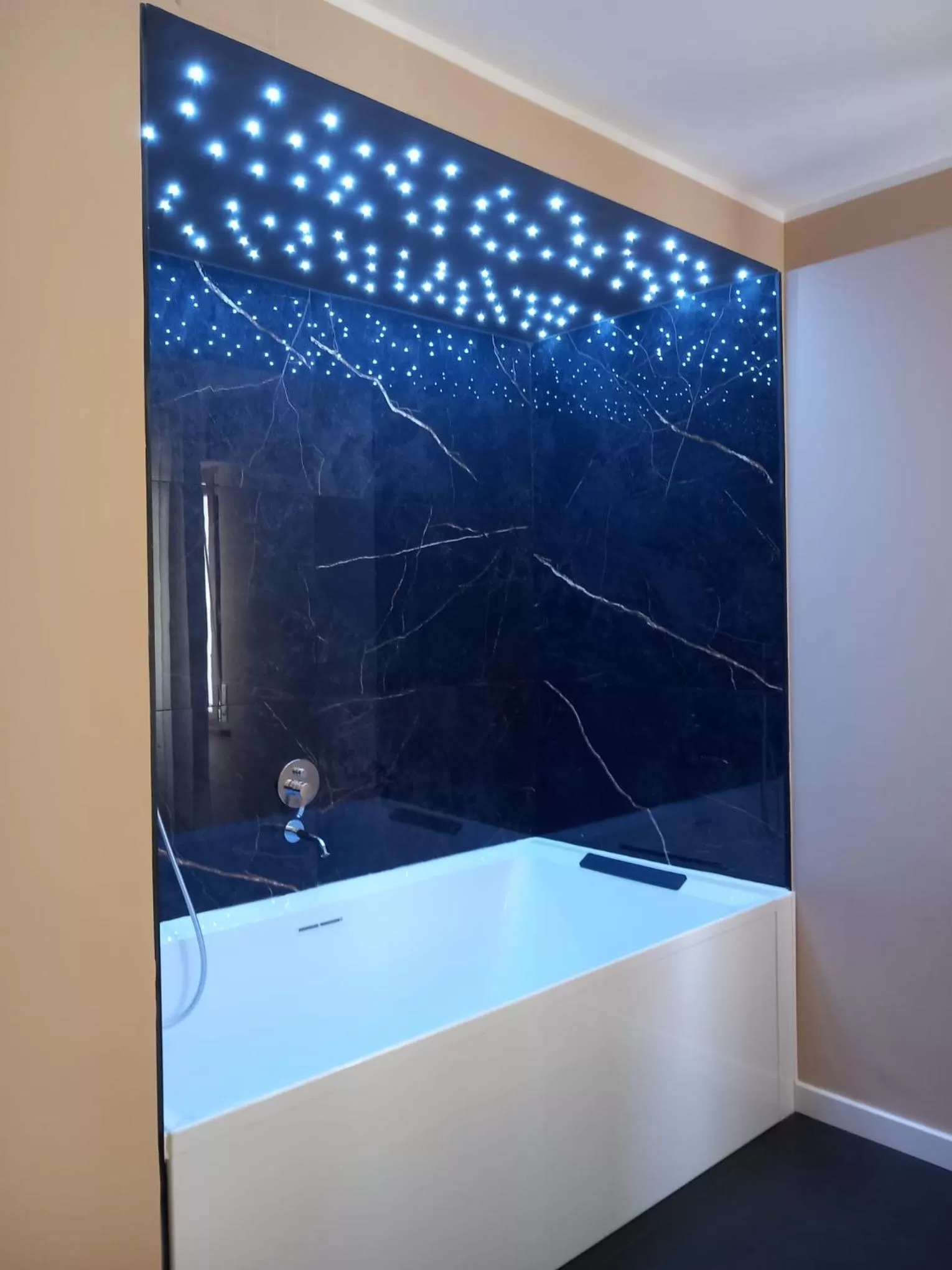 Hot Tub in Royal Hotel