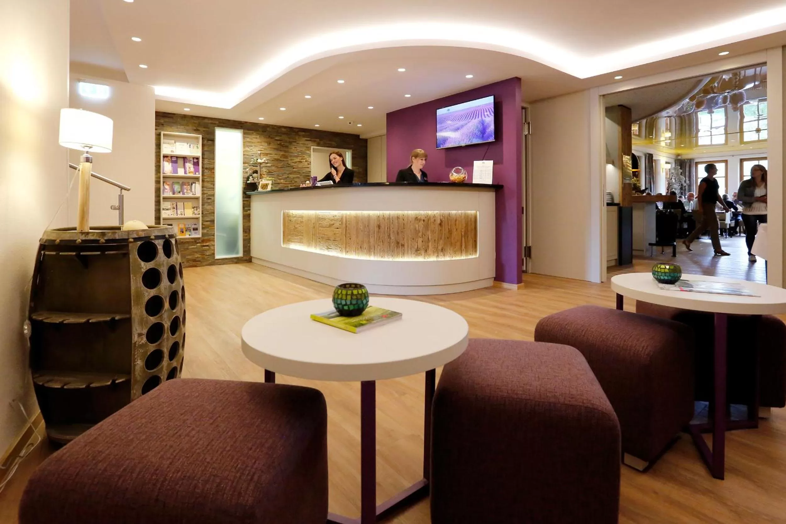 Lobby or reception in Pfalzhotel Asselheim