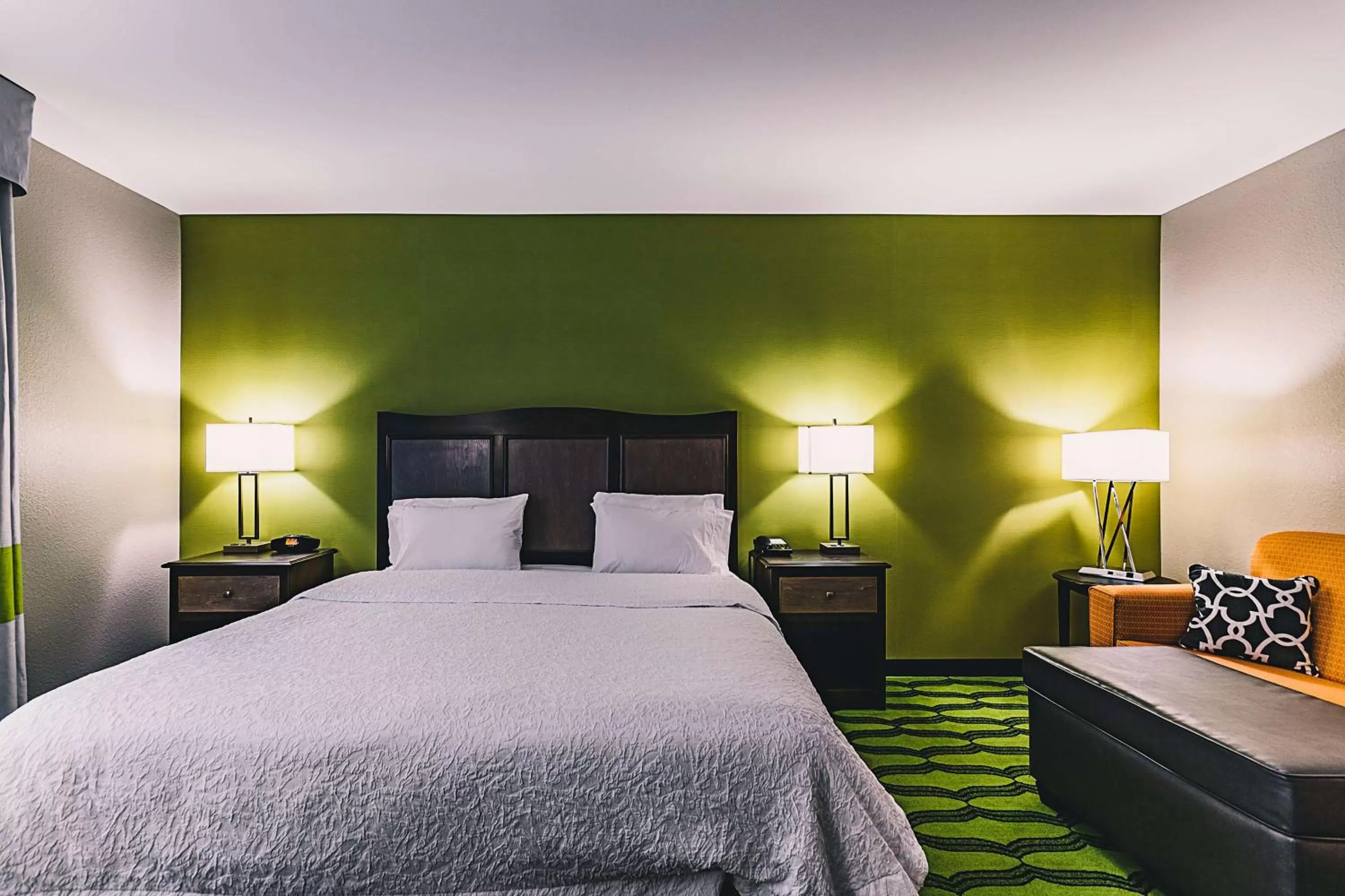 Bed in Hampton Inn Niagara Falls/ Blvd