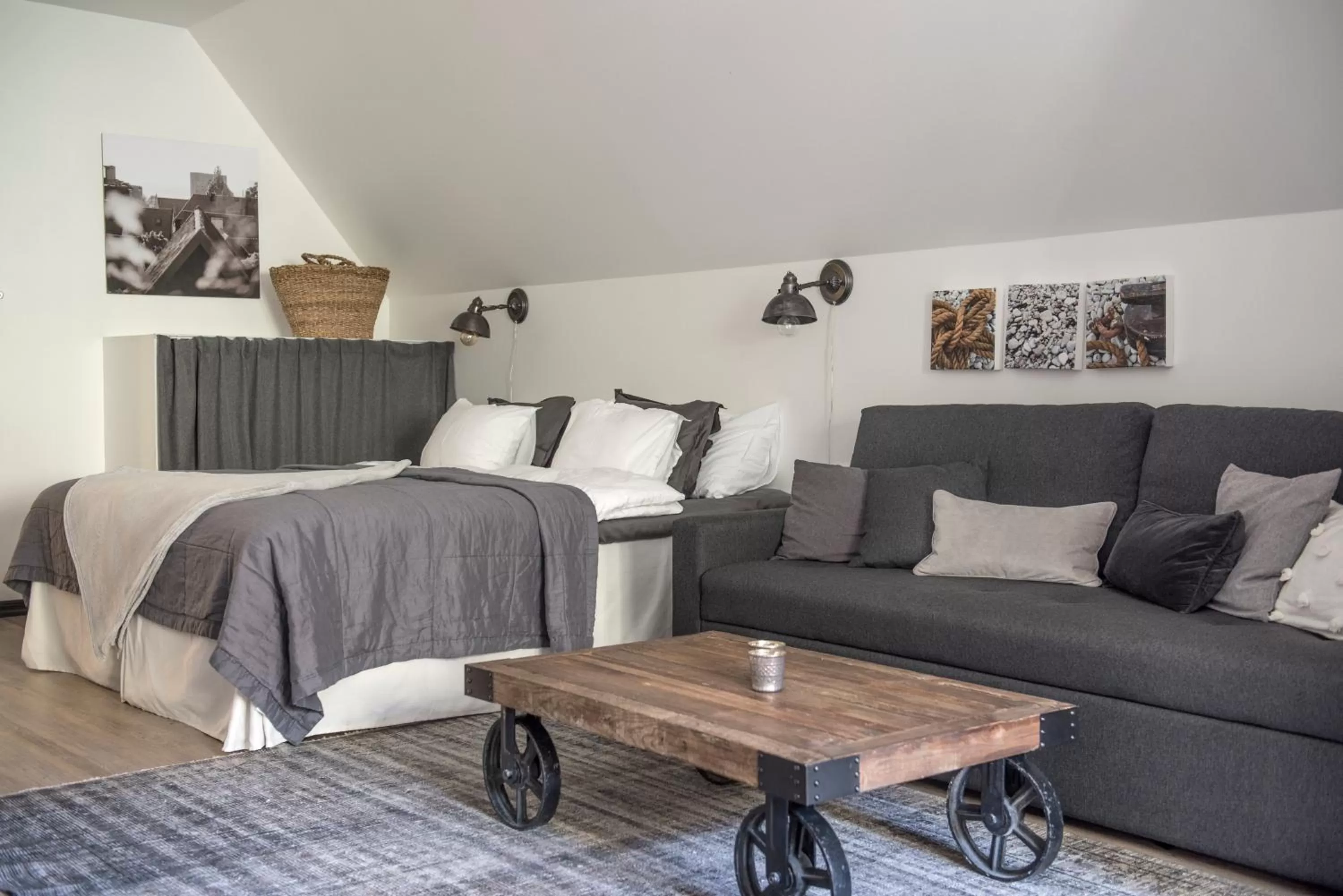 Photo of the whole room in Hotell Repet