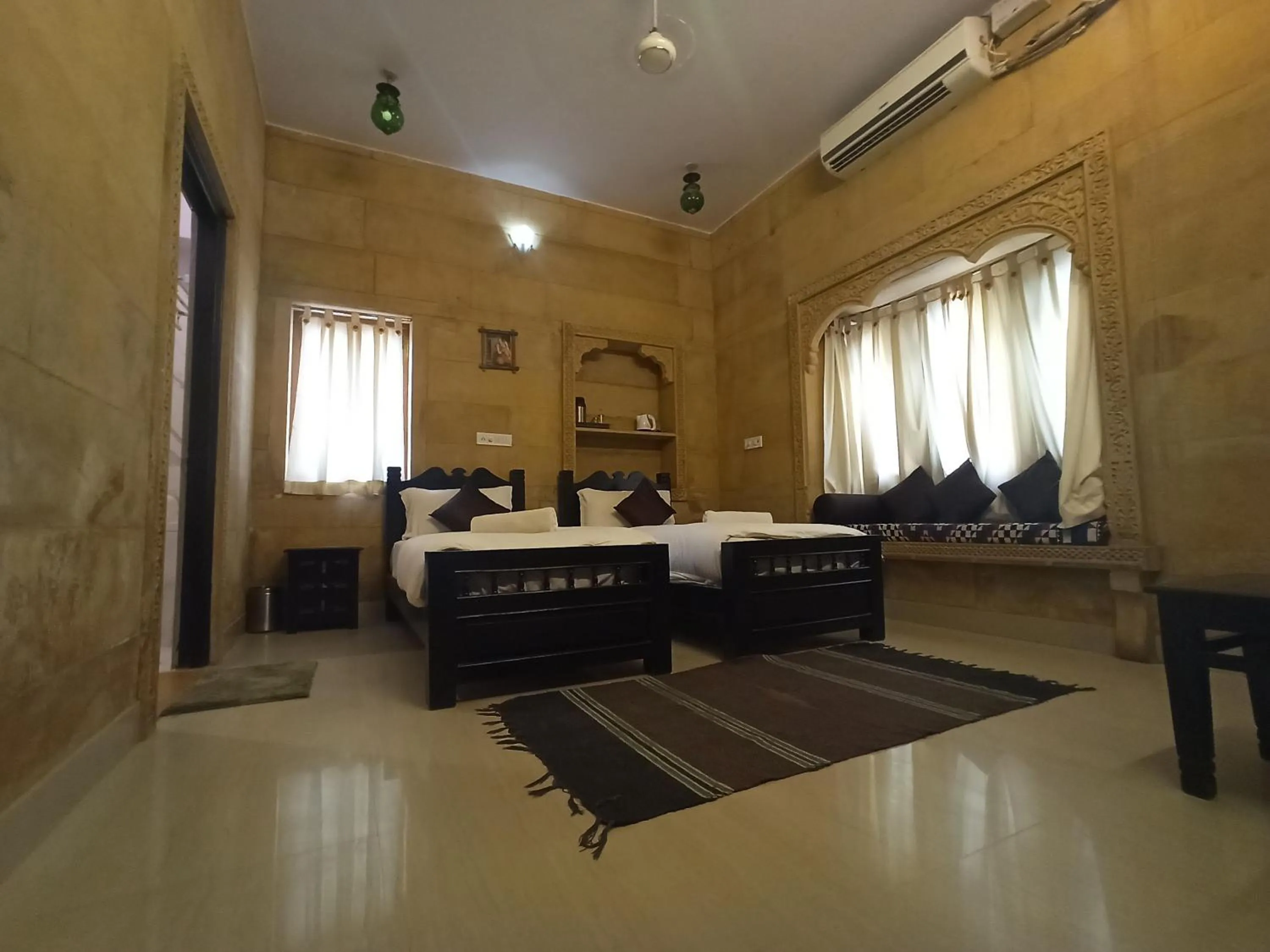 Bed in Hotel Royal Haveli