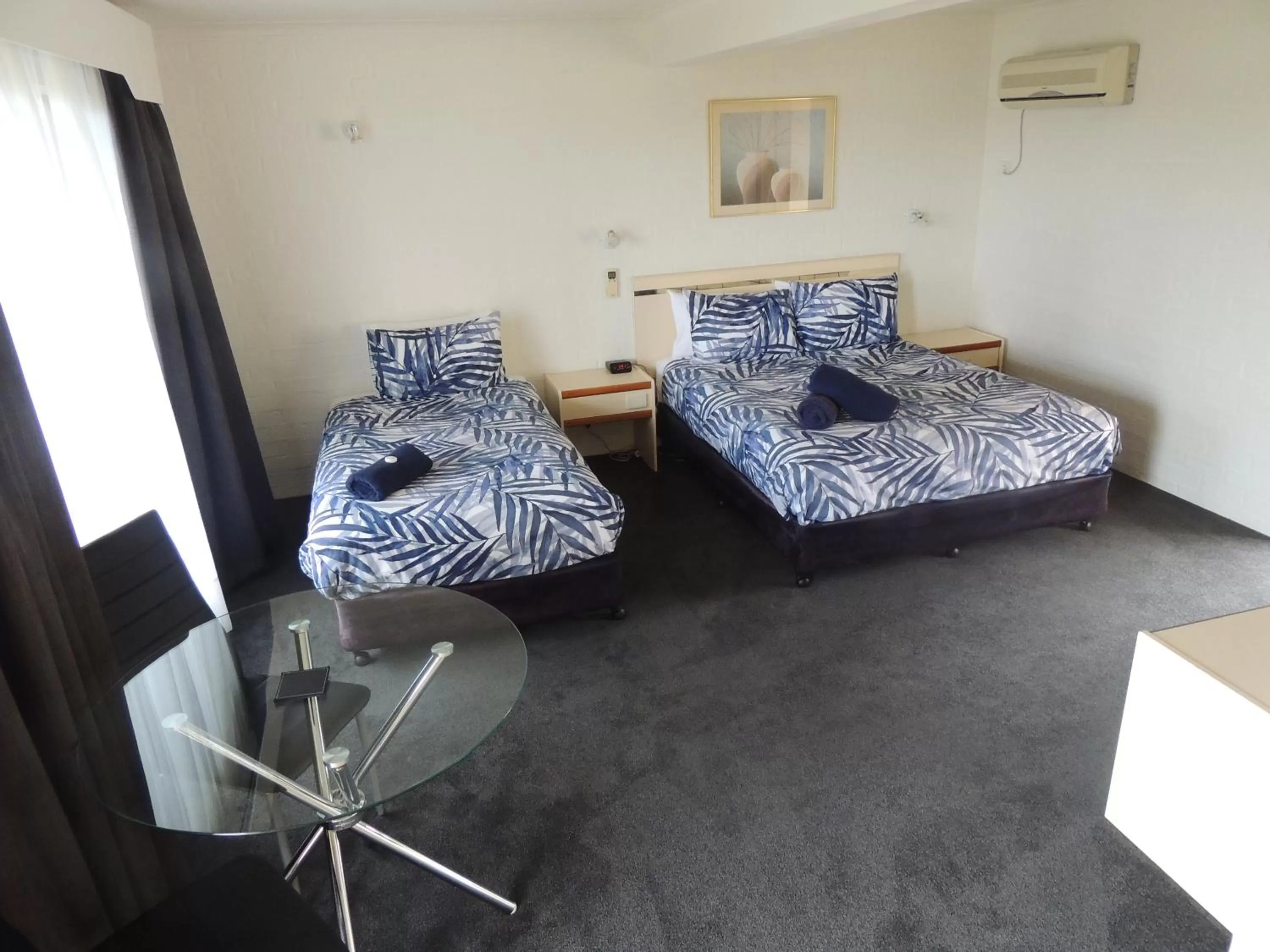 Bed in Argyle Terrace Motor Inn