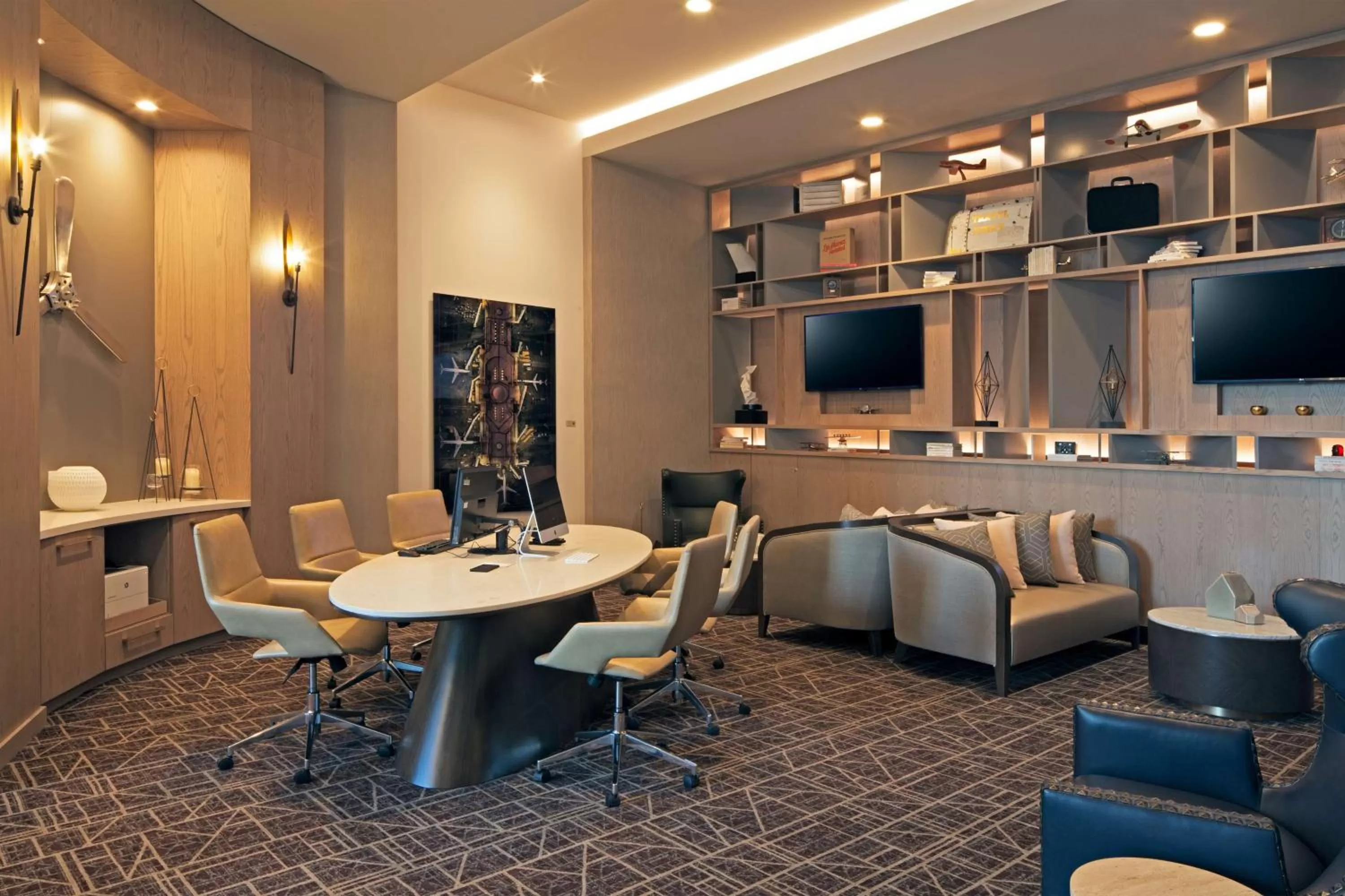 Business facilities in H Hotel Los Angeles, Curio Collection By Hilton
