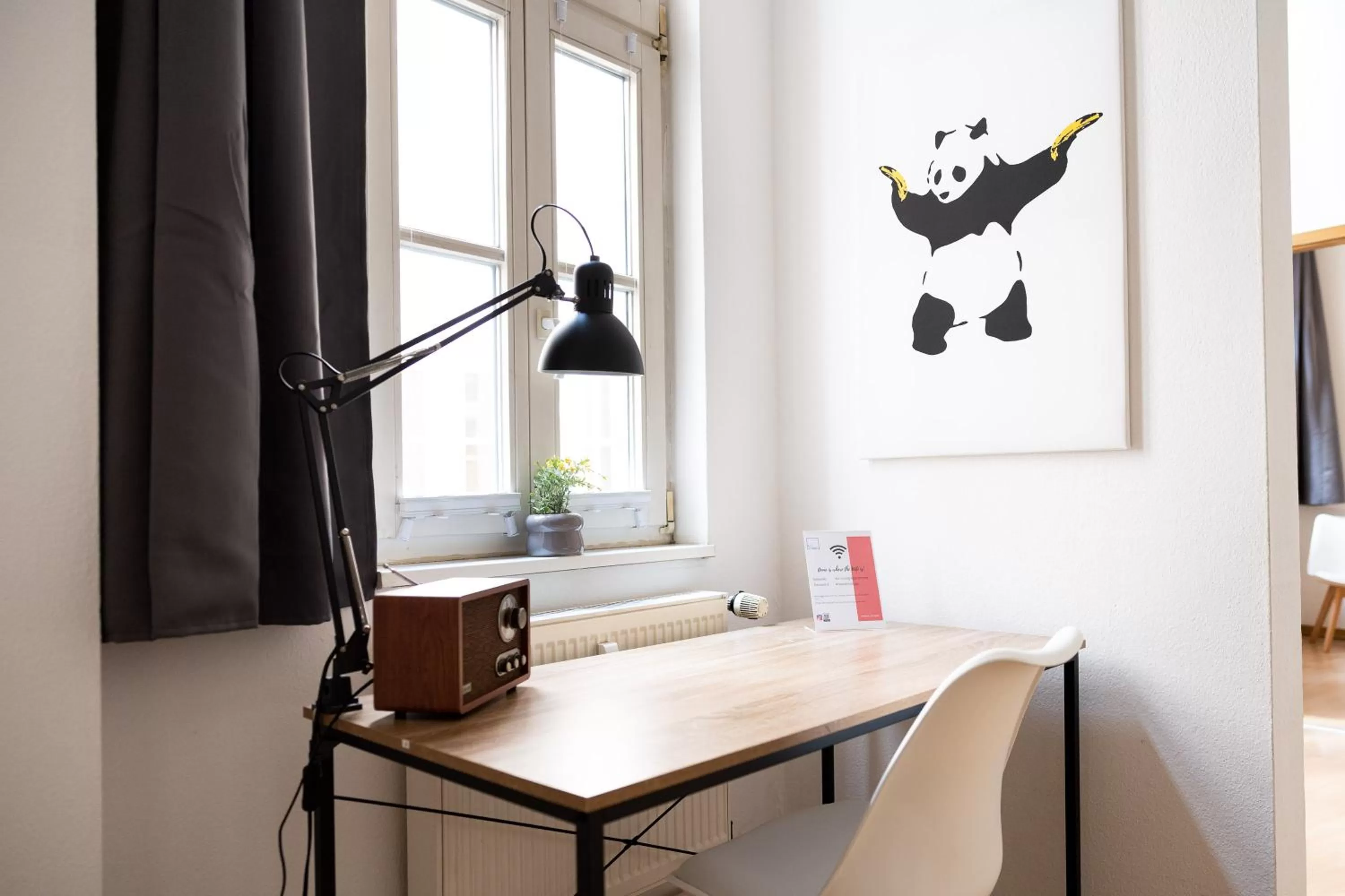 Living room in Ko-Living Space an der Oper - Street Art Design Apartments