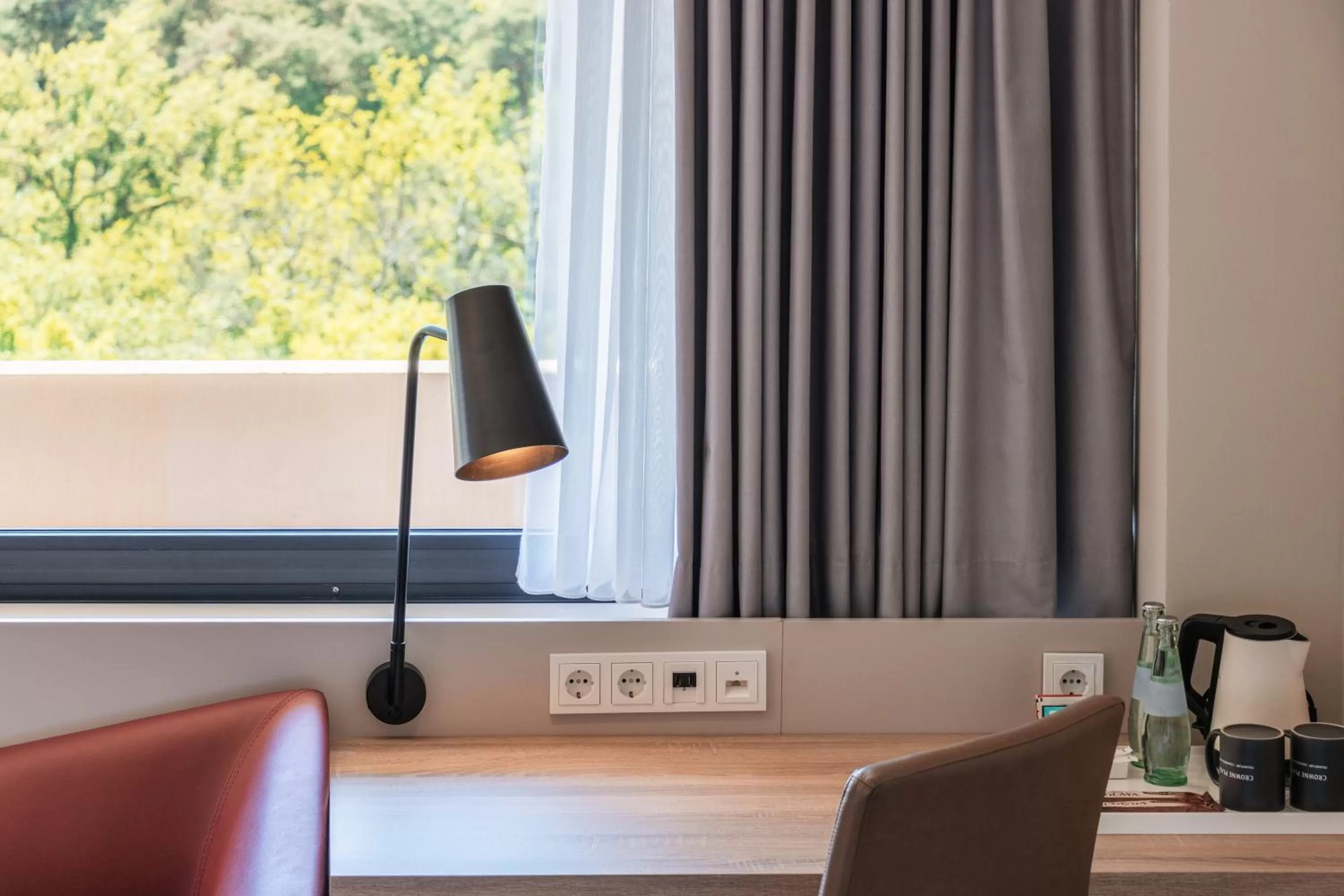 Photo of the whole room in Crowne Plaza Frankfurt Congress Hotel by IHG