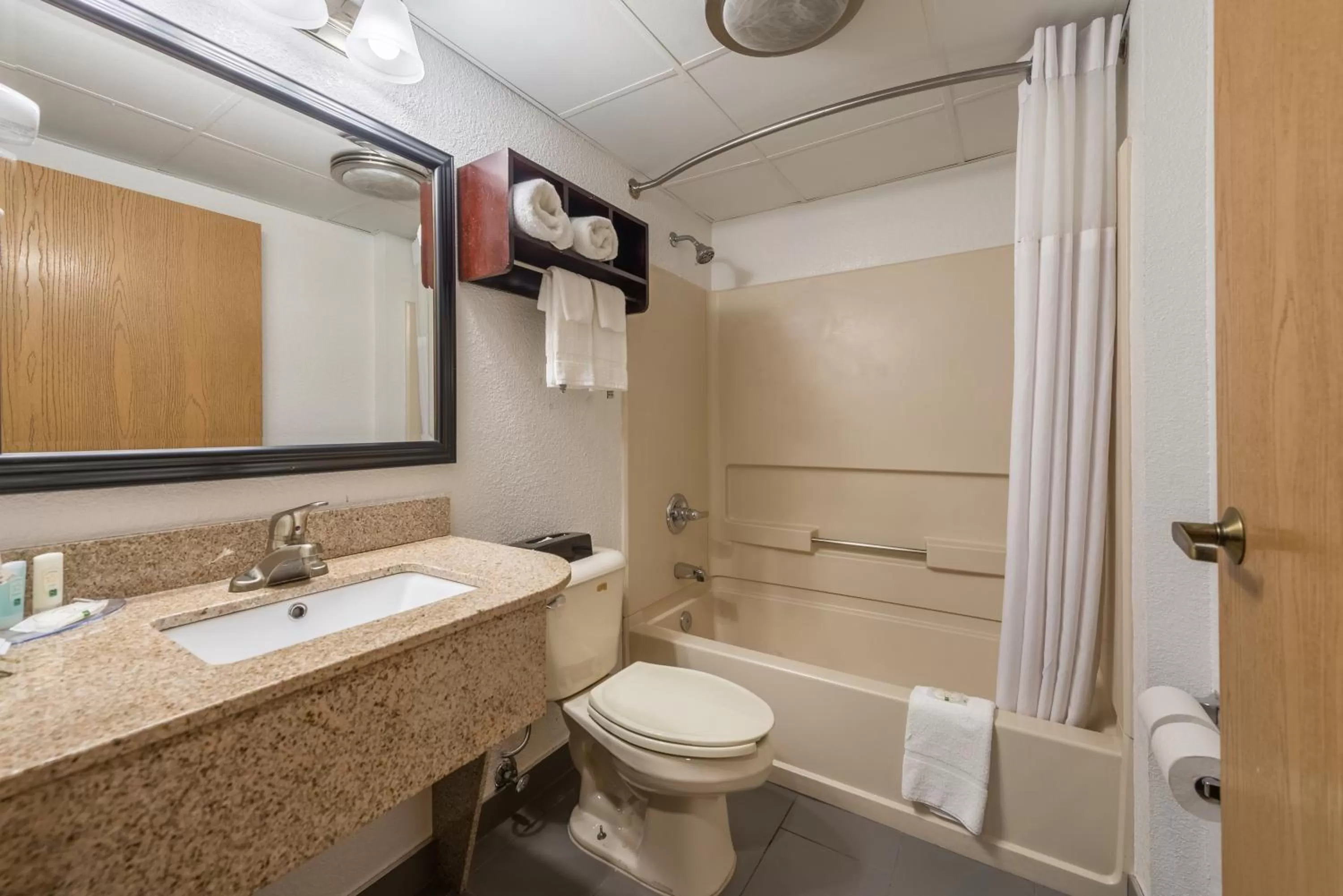 Quality Inn Grove City - Columbus South