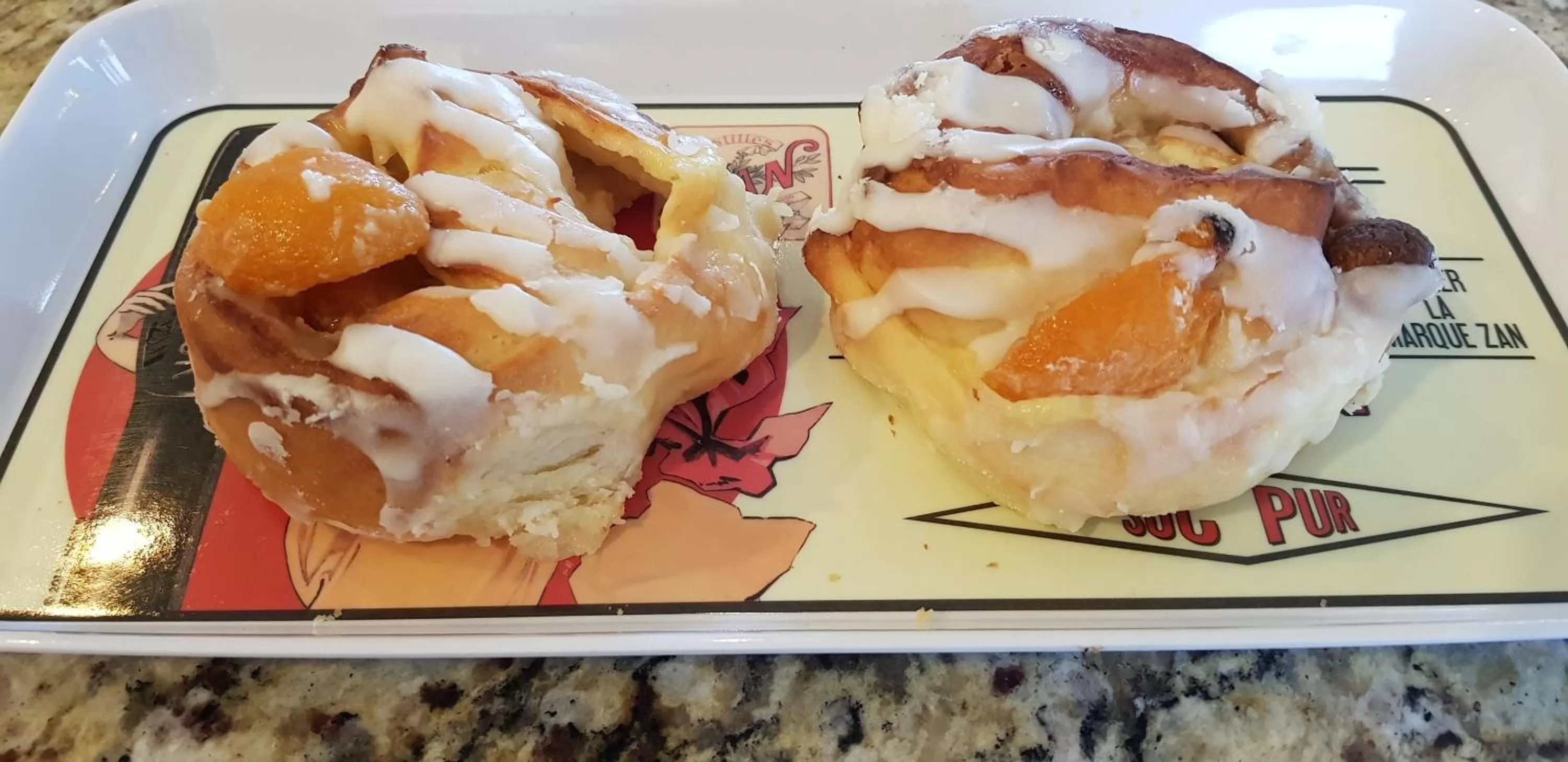 Continental breakfast in Liz on Lowry