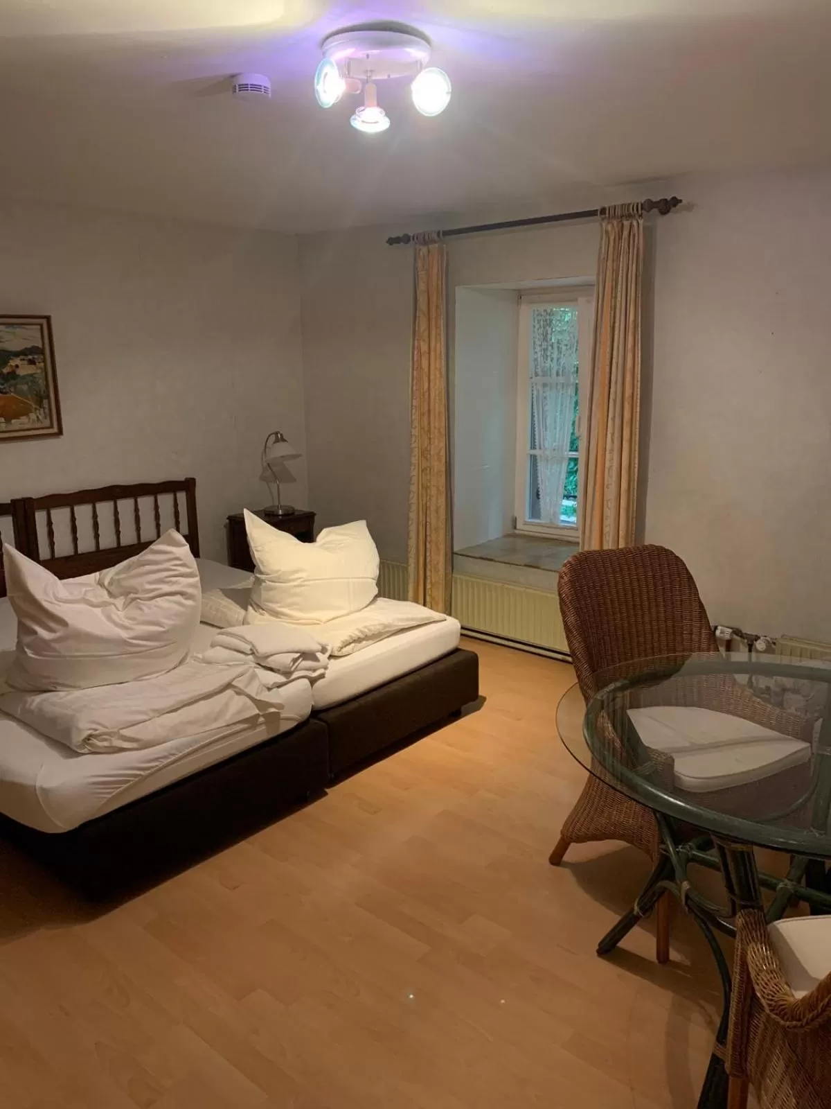 Bedroom in Hotel Restaurant El Greco bei der Taffingsmühle