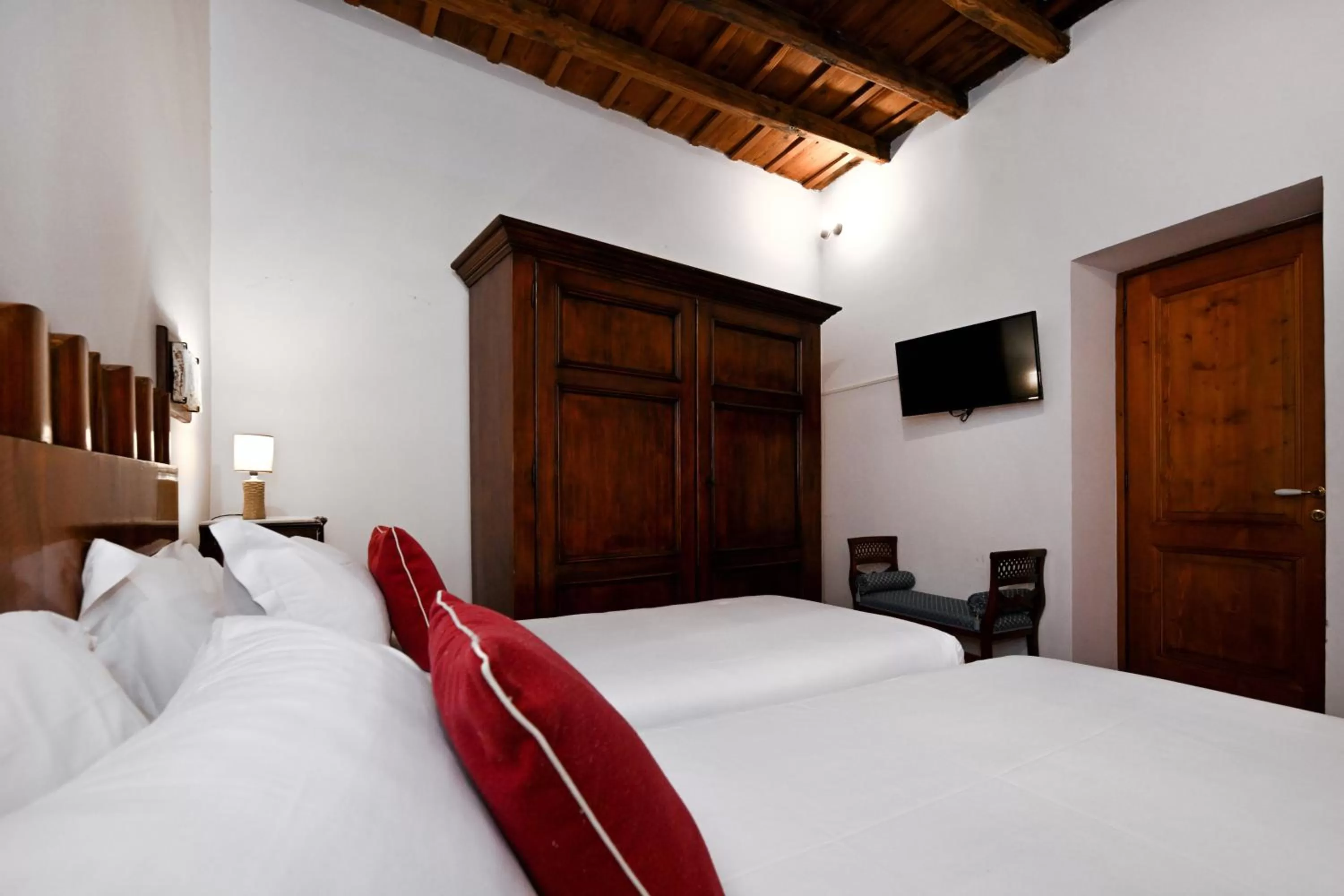 Bed in Vicolo dell'Aquila - Residenze Romanae