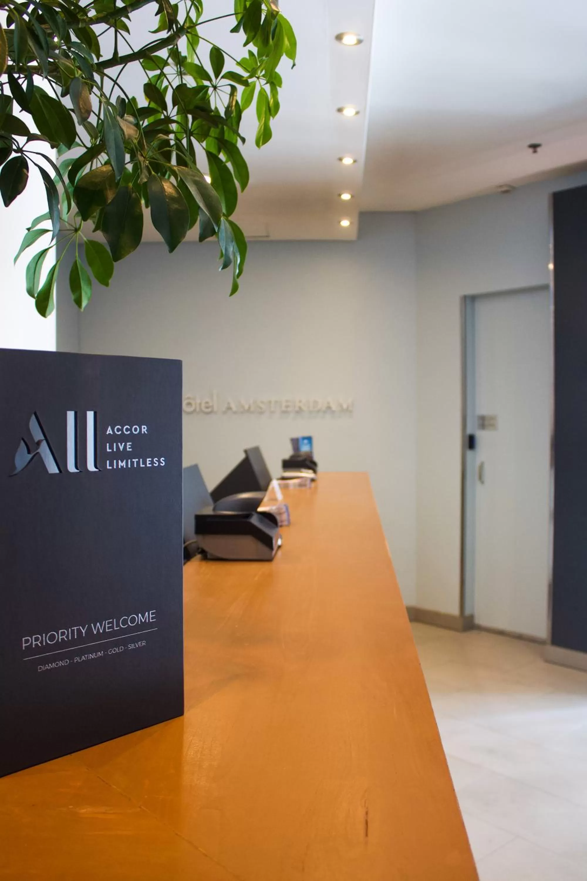 Lobby or reception in Swissôtel Amsterdam