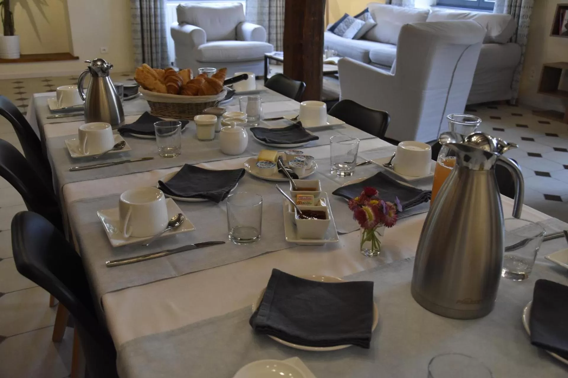 Breakfast in Le Tilleul de Ray