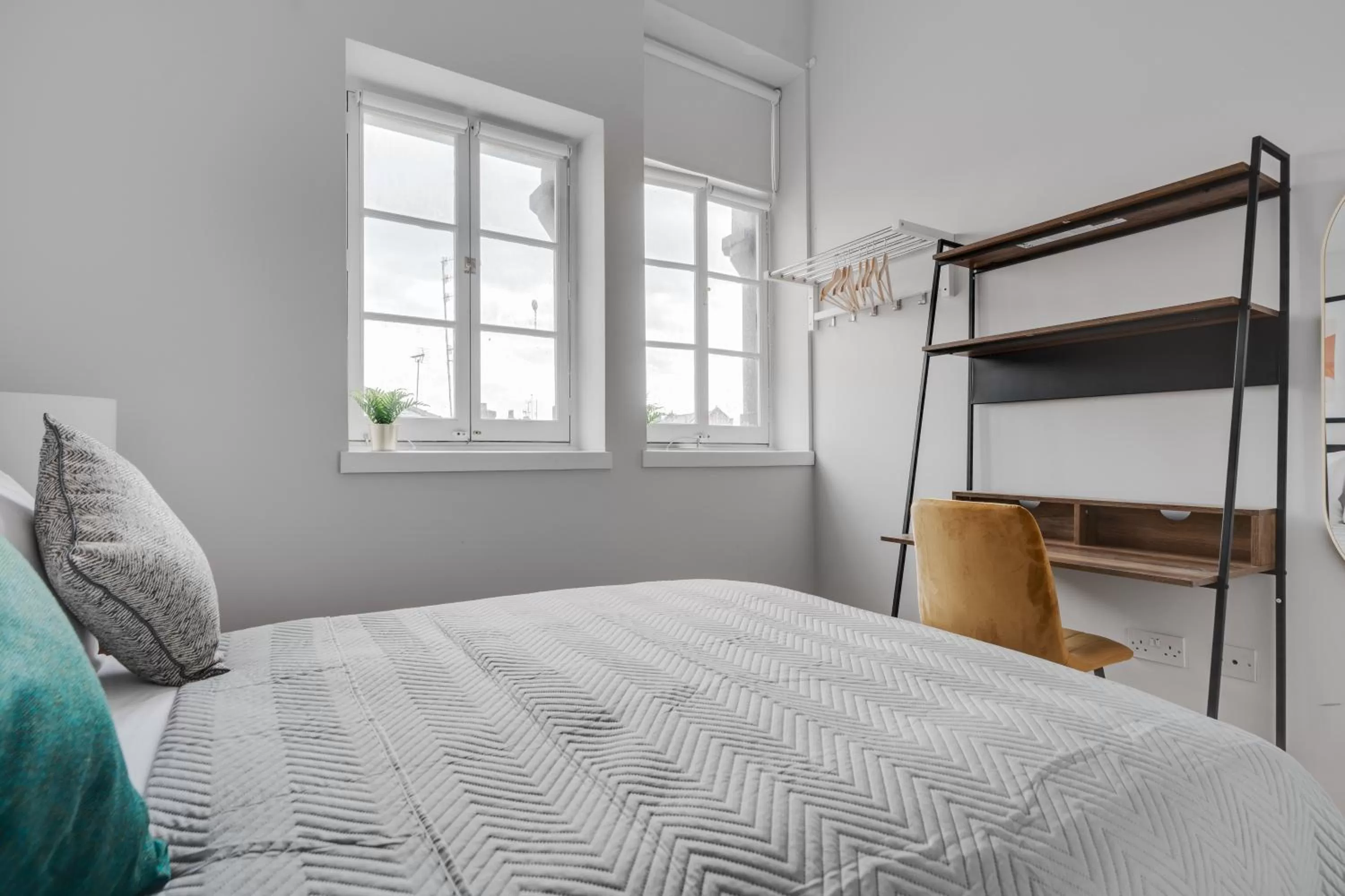 Bedroom, Bed in Stanley St Suites By GuestFirst