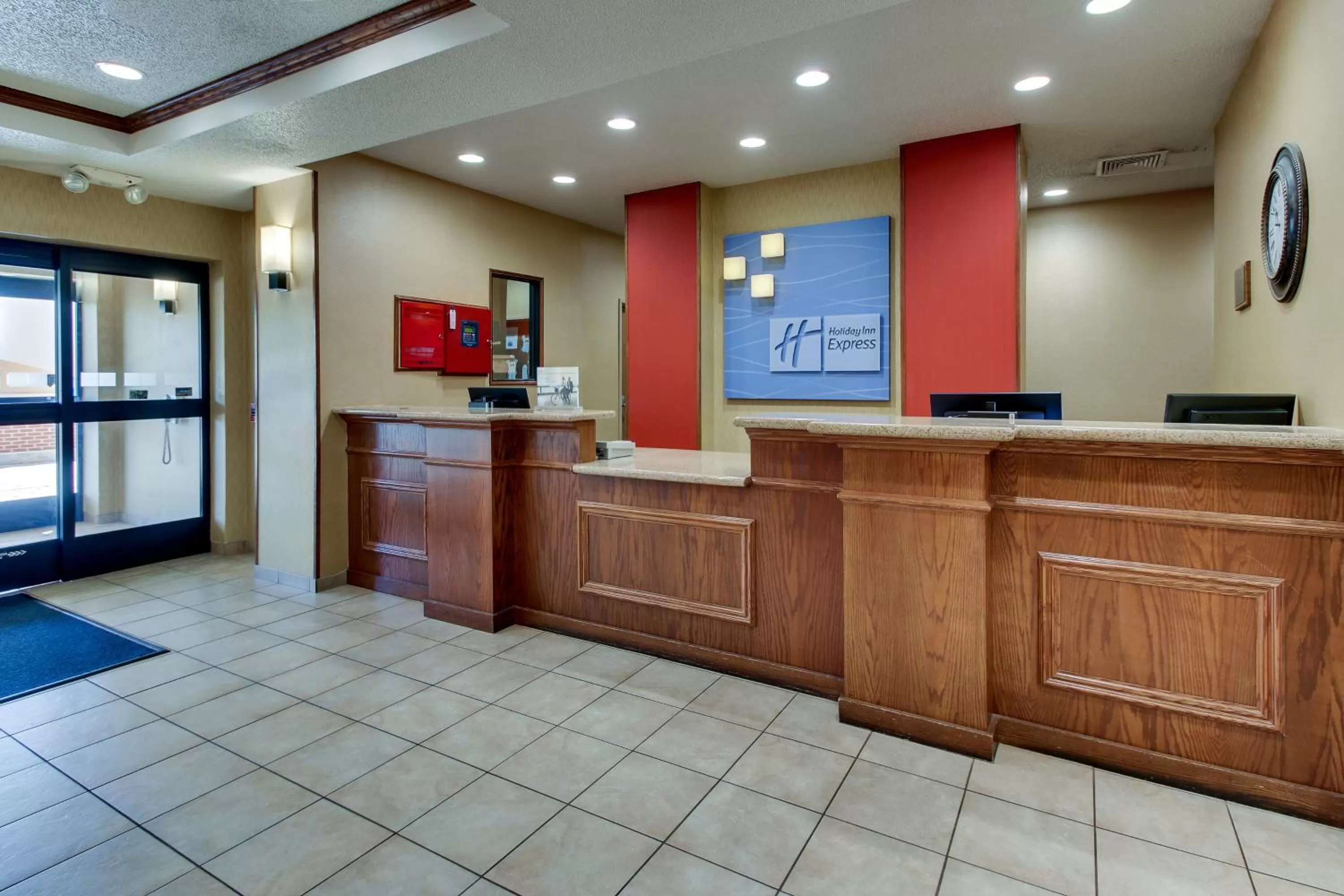 Property building in Holiday Inn Express Hotel & Suites Lancaster-Lititz by IHG