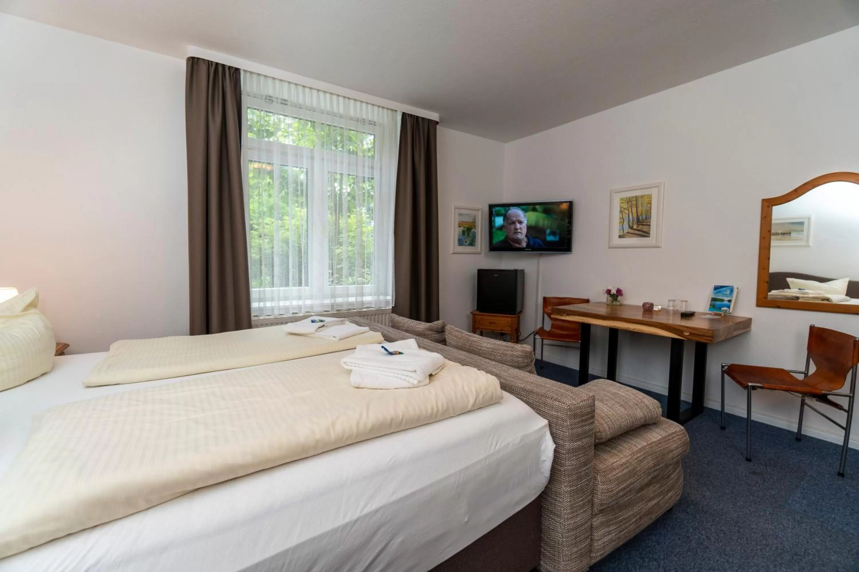 Bed in Hotel Holsteinische Schweiz am Dieksee