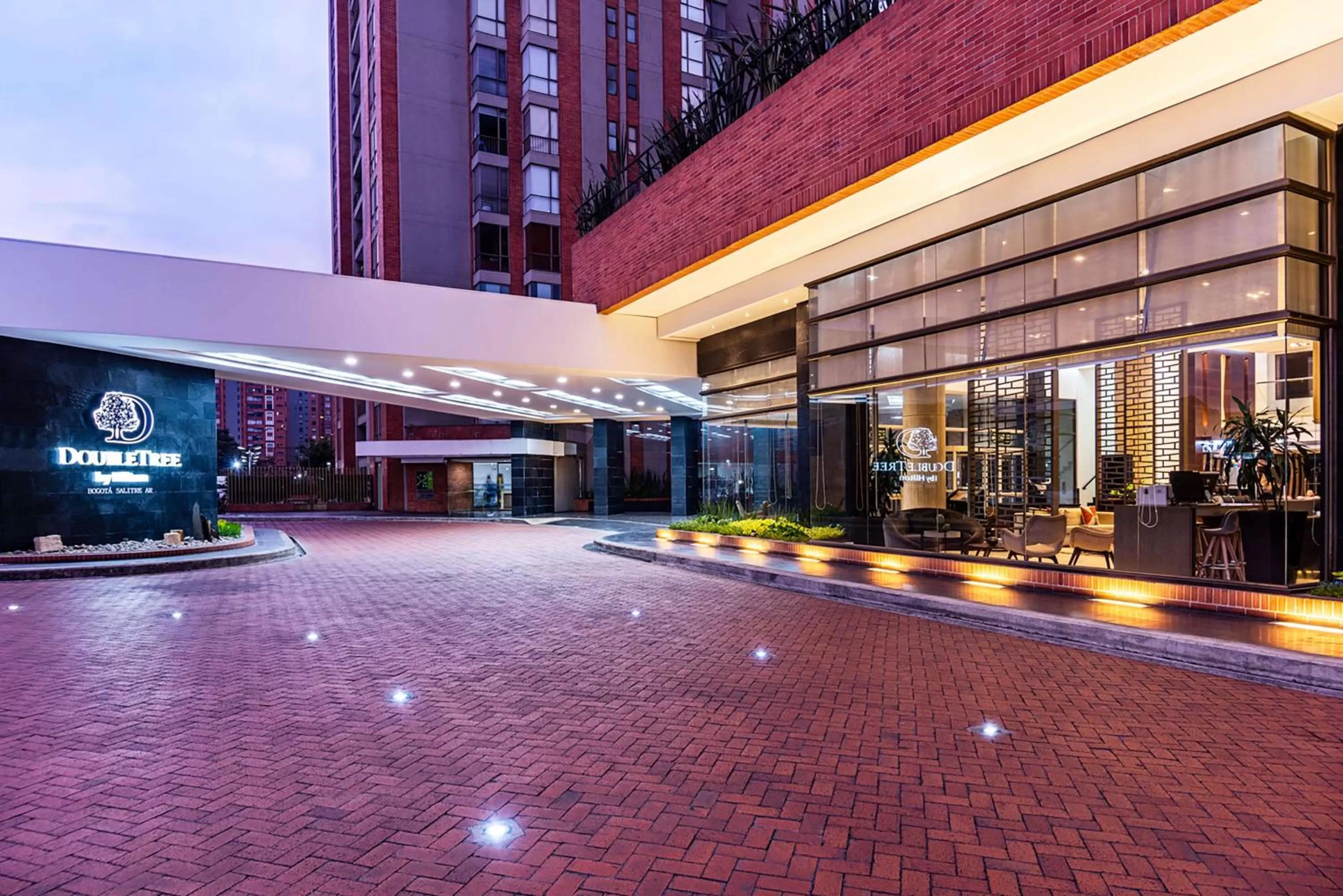 Property building in Hilton DoubleTree Bogotá Salitre AR