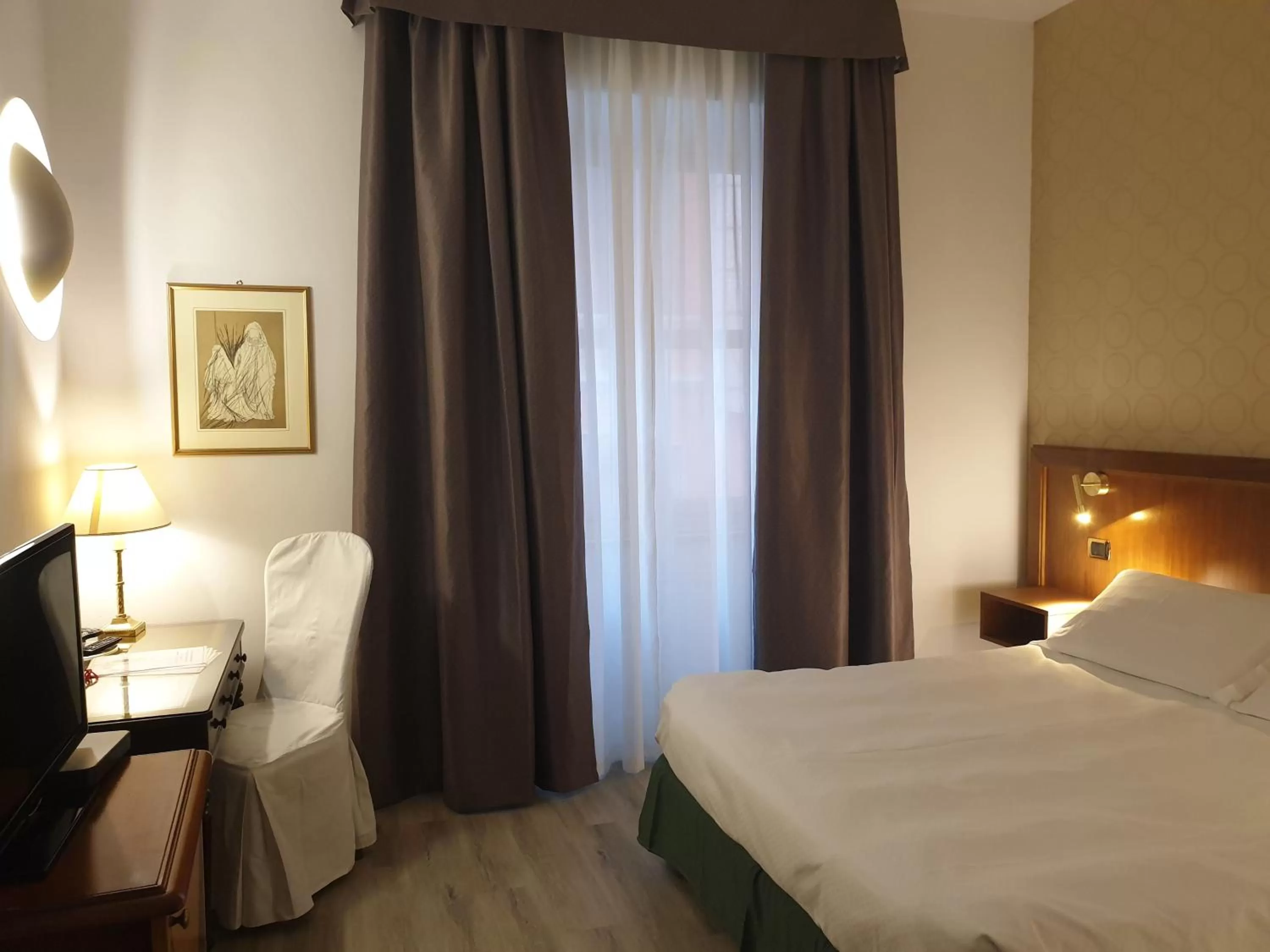 Bedroom, Bed in Alli Due Buoi Rossi