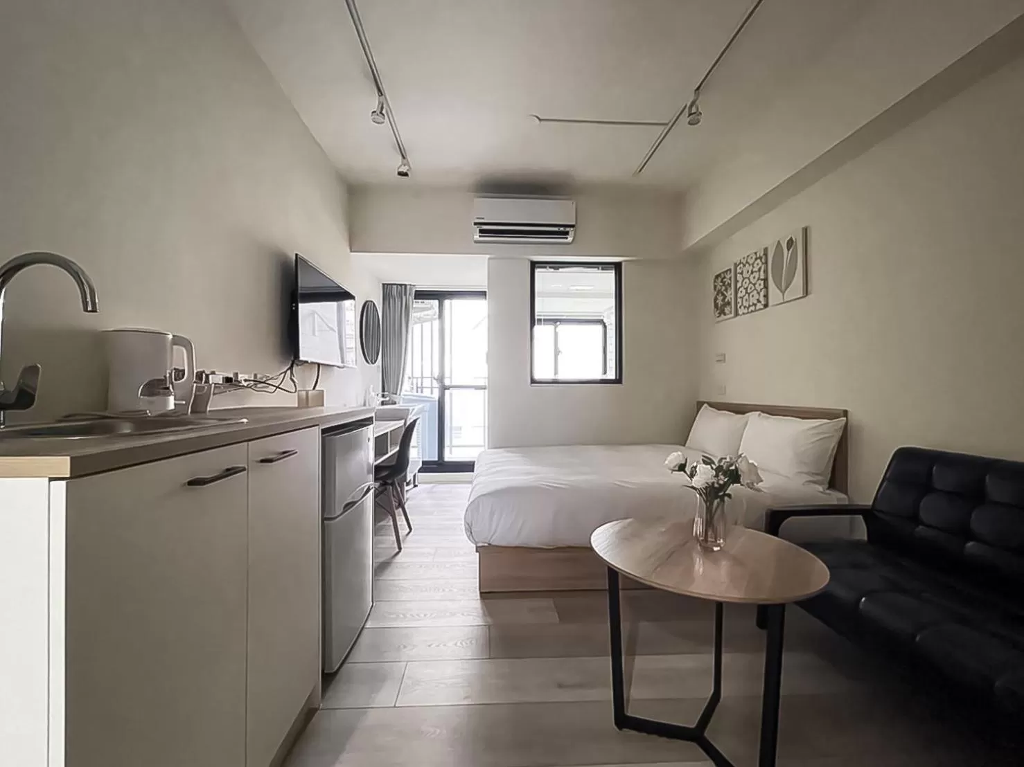 Kitchen/Kitchenette in 旅行家 Affetto Hostel