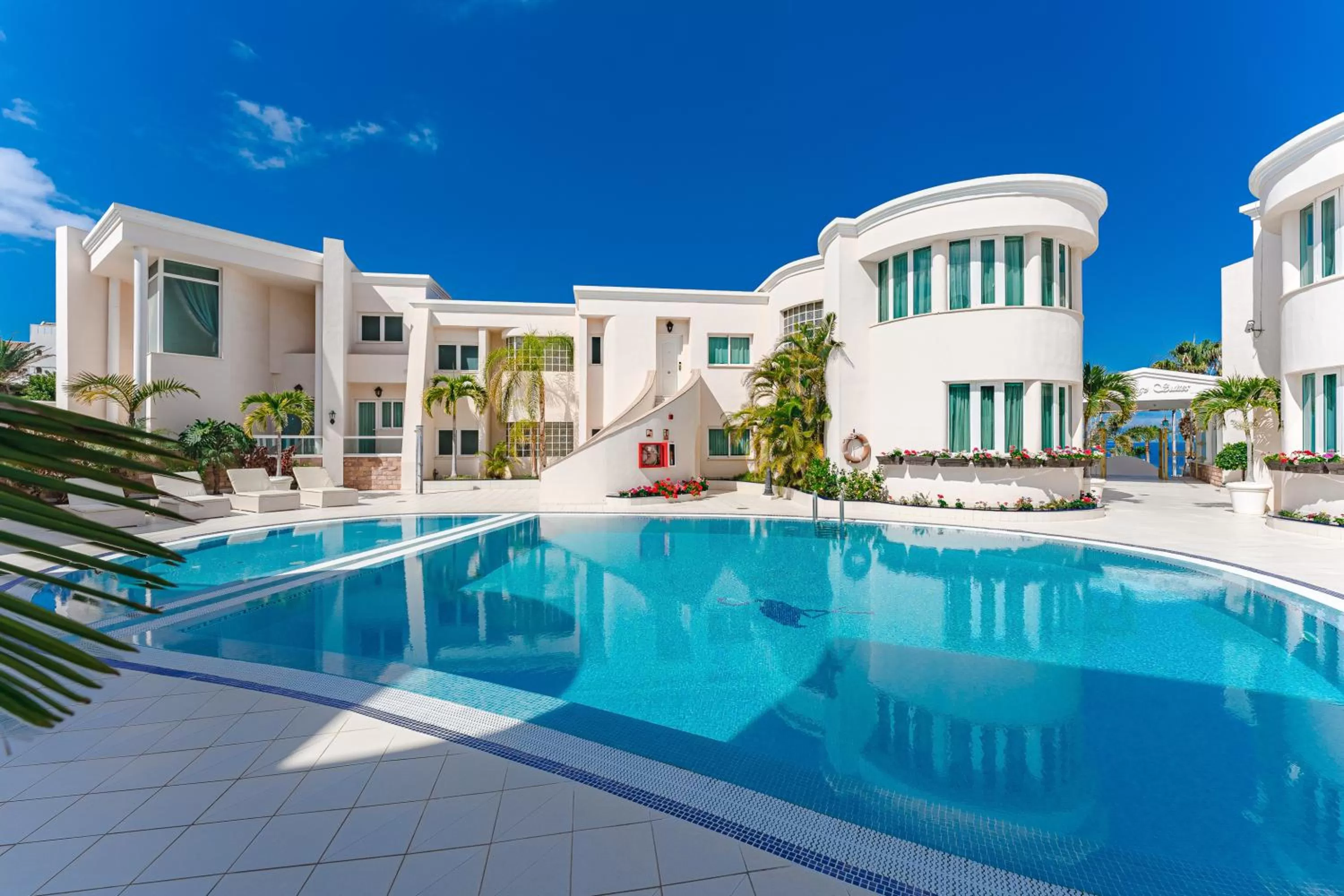 Swimming pool in Flamingo Suites Boutique Hotel