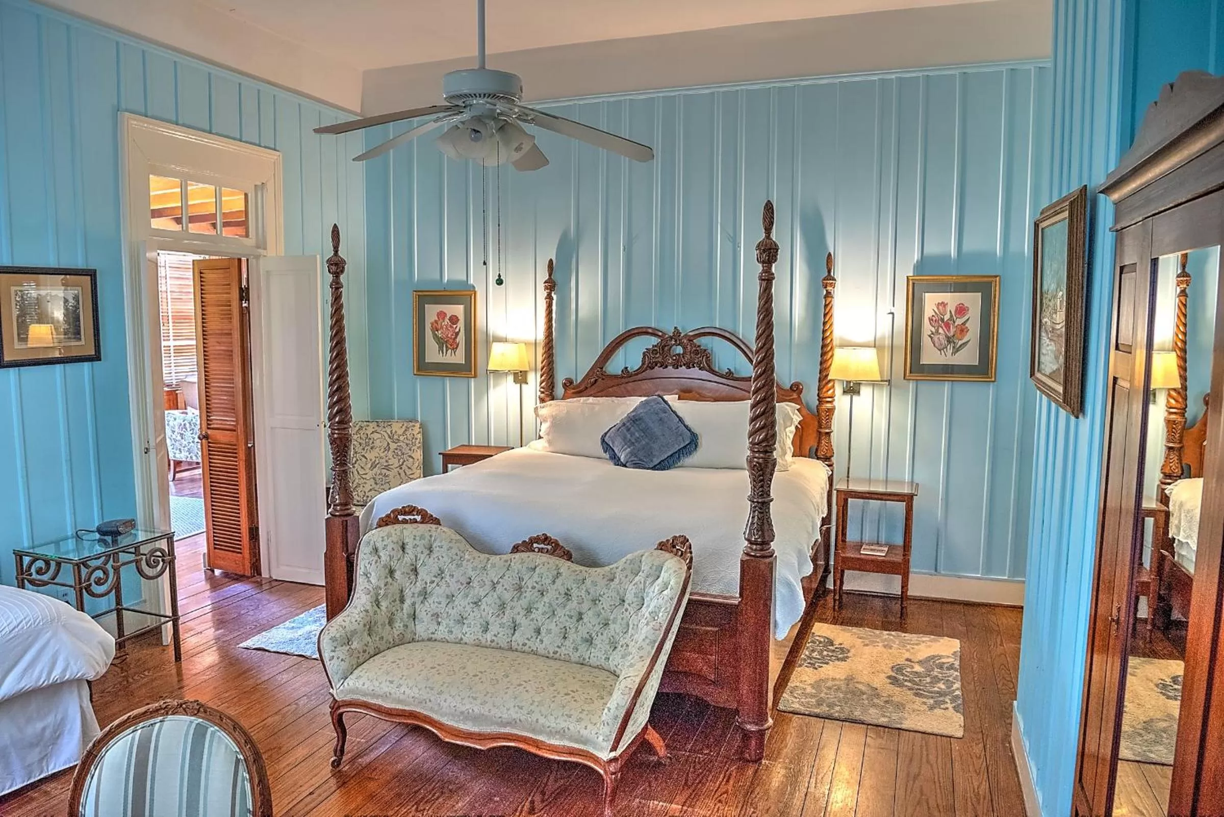 Bed in Open Gates Bed & Breakfast