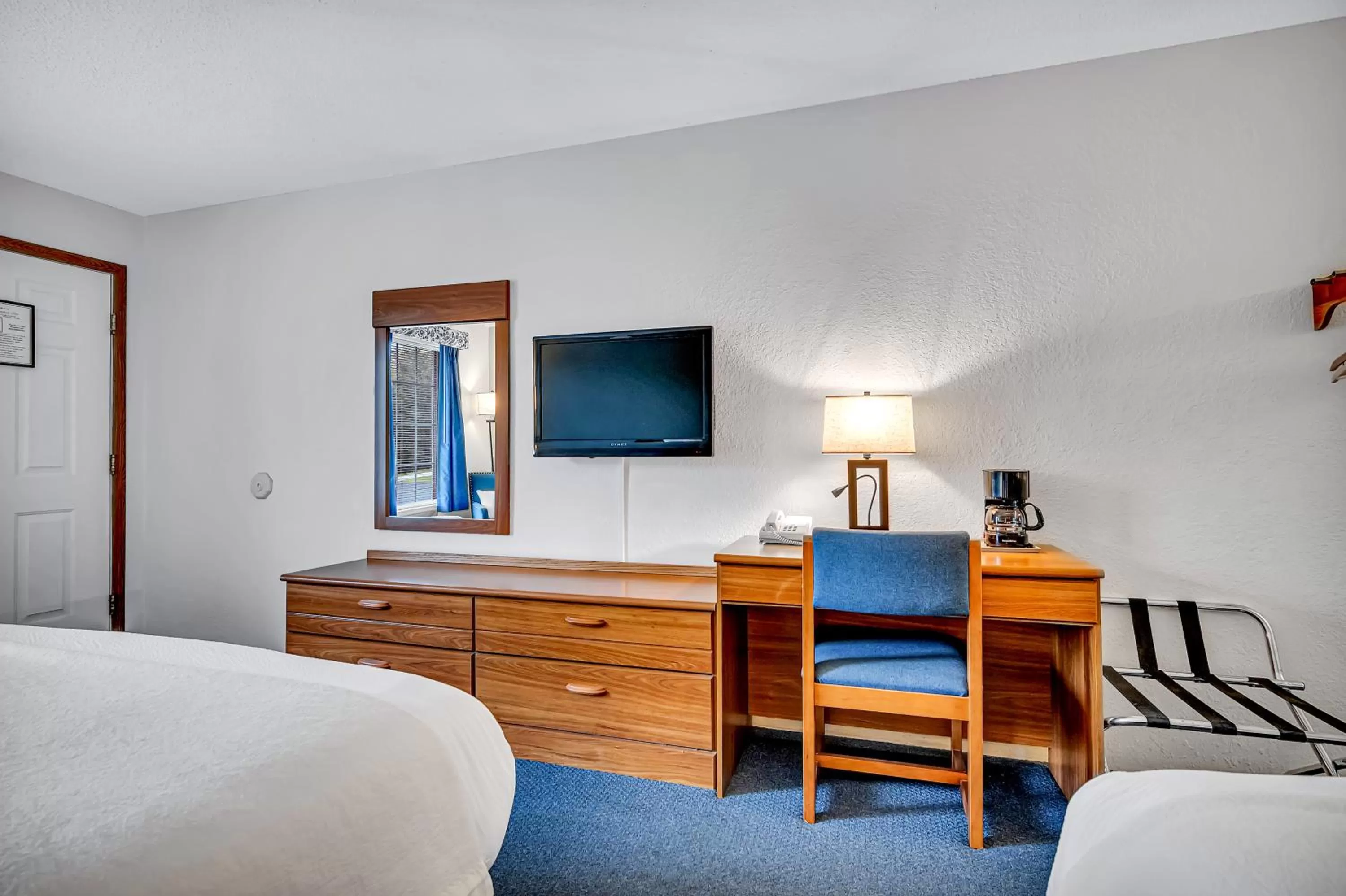 Bedroom, Bed in Autumn Creek Branson