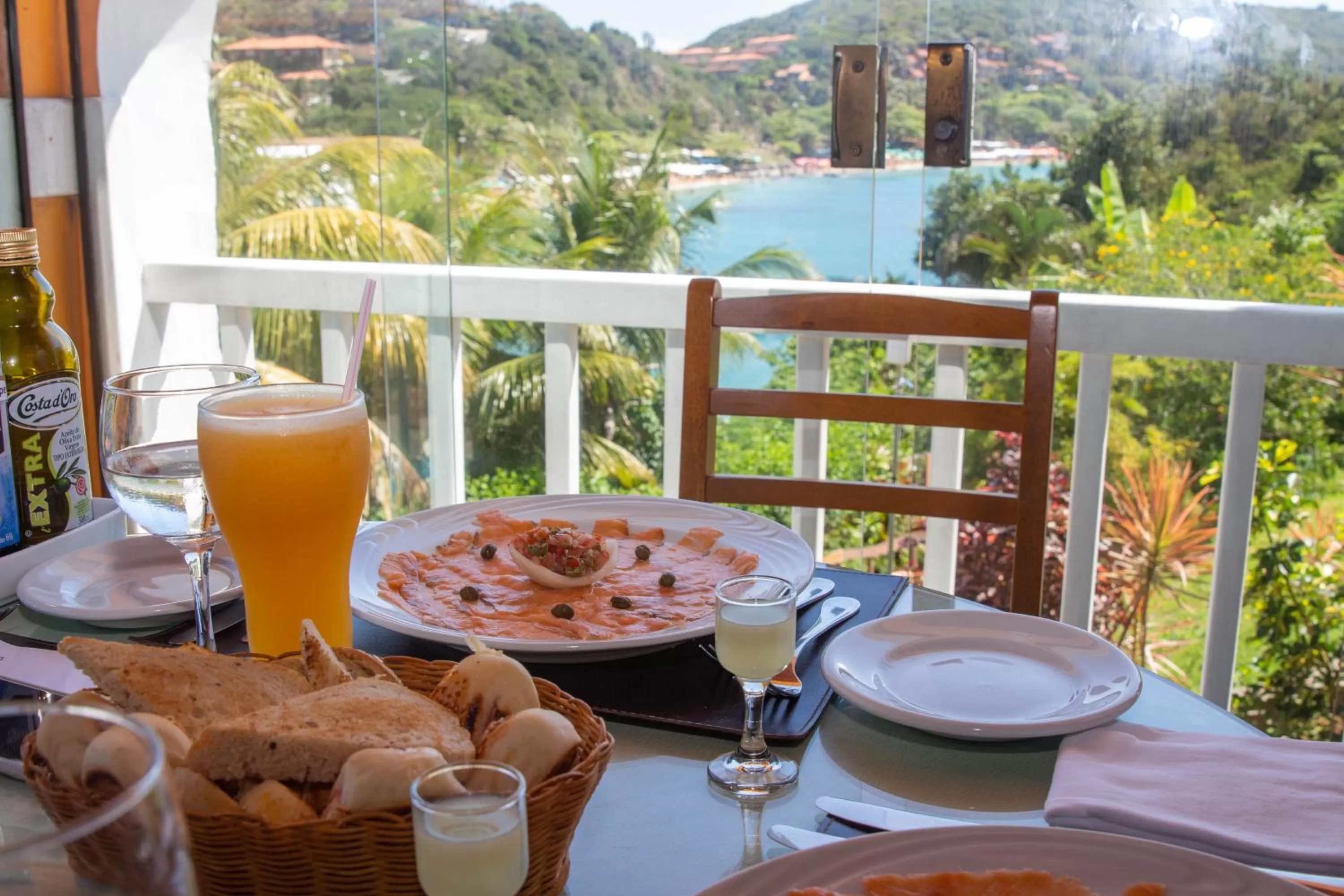 Food and drinks in Colonna Park Hotel