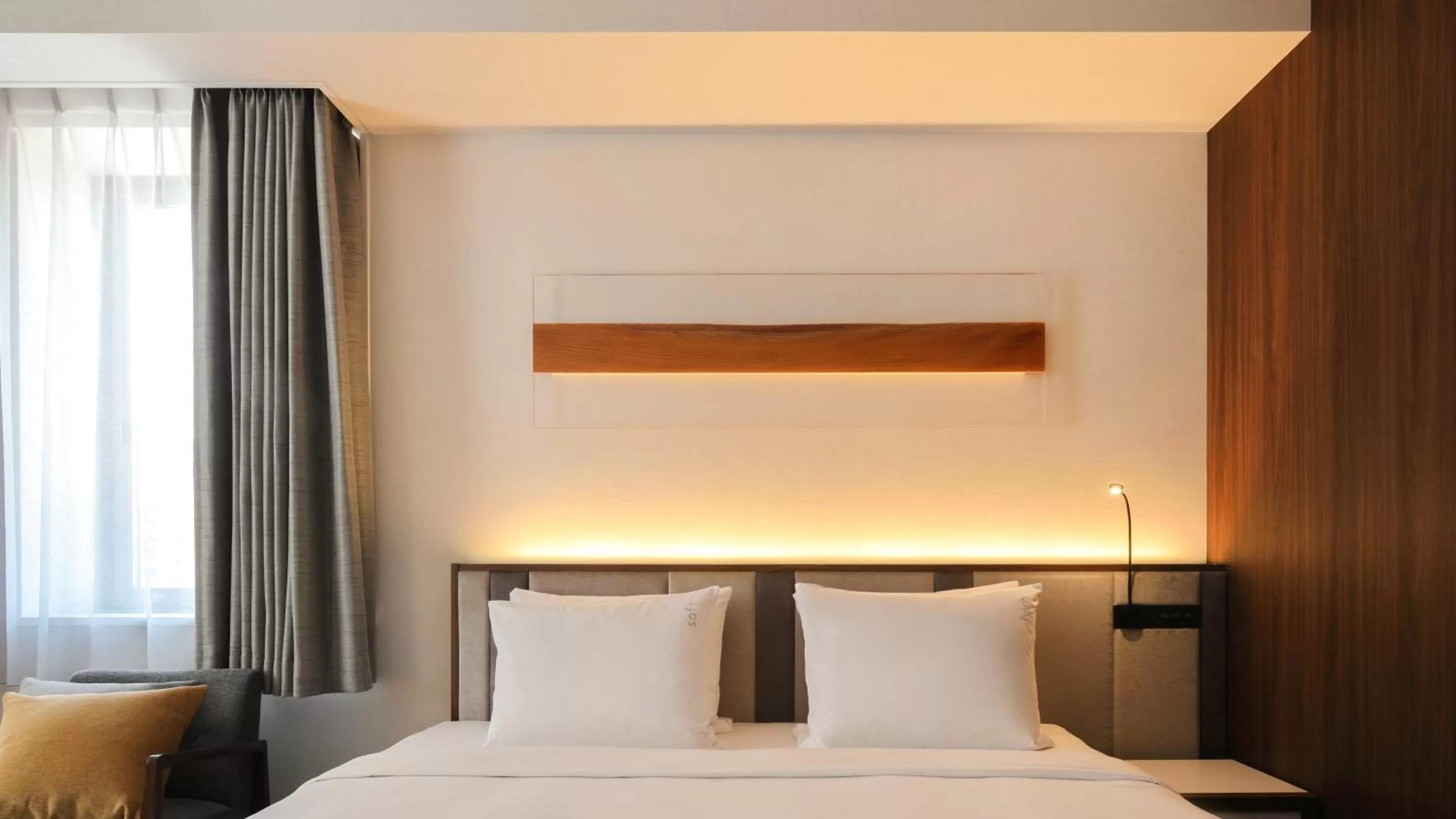 Photo of the whole room, Bed in ANA Holiday Inn Sendai by IHG