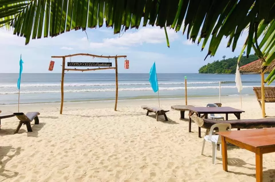 Beach in Victoria Beach House