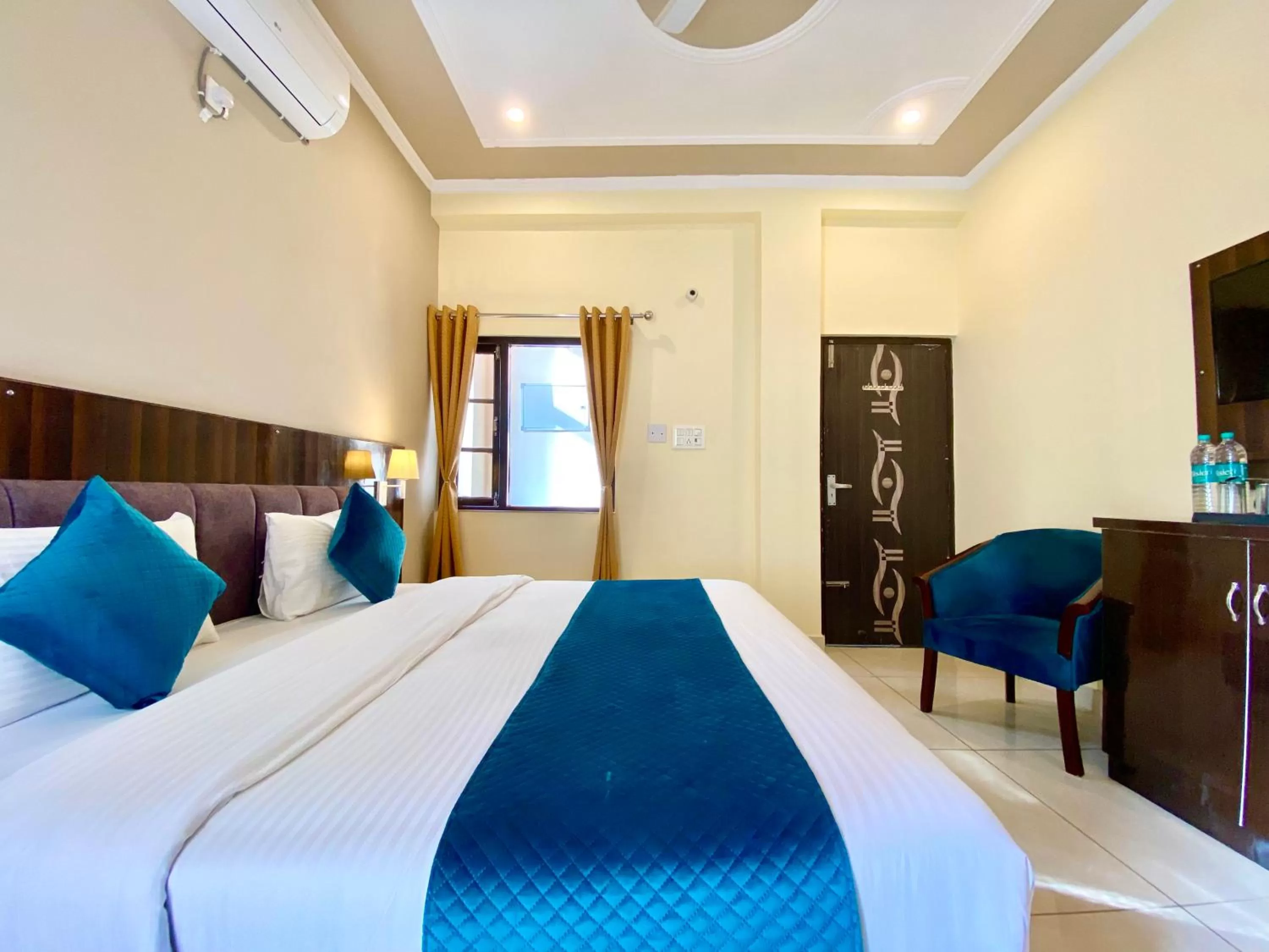 Bed in Tapovan New Residency - 5 minutes walk to Laxman jhula