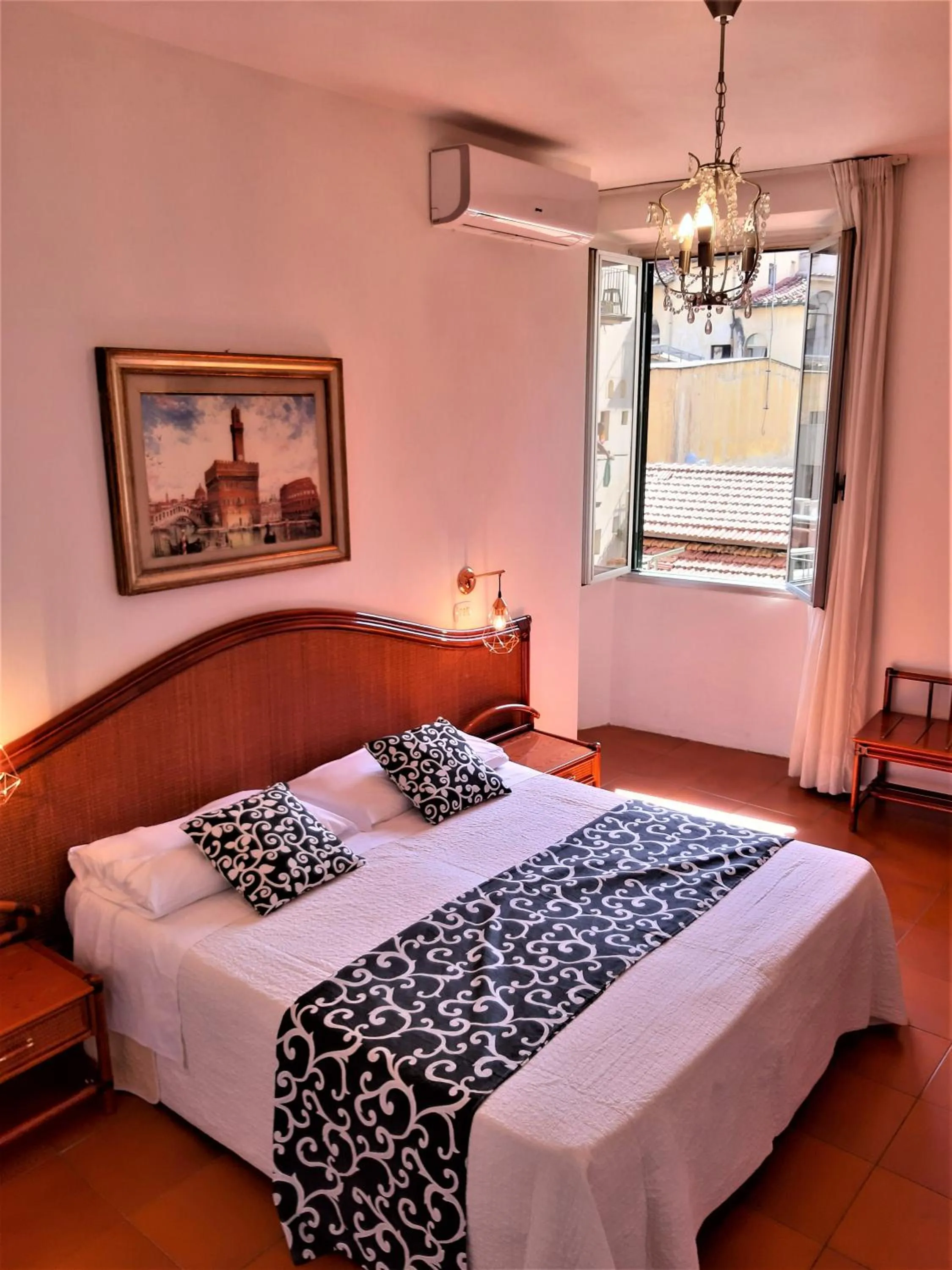 Bed in Hotel Victoria