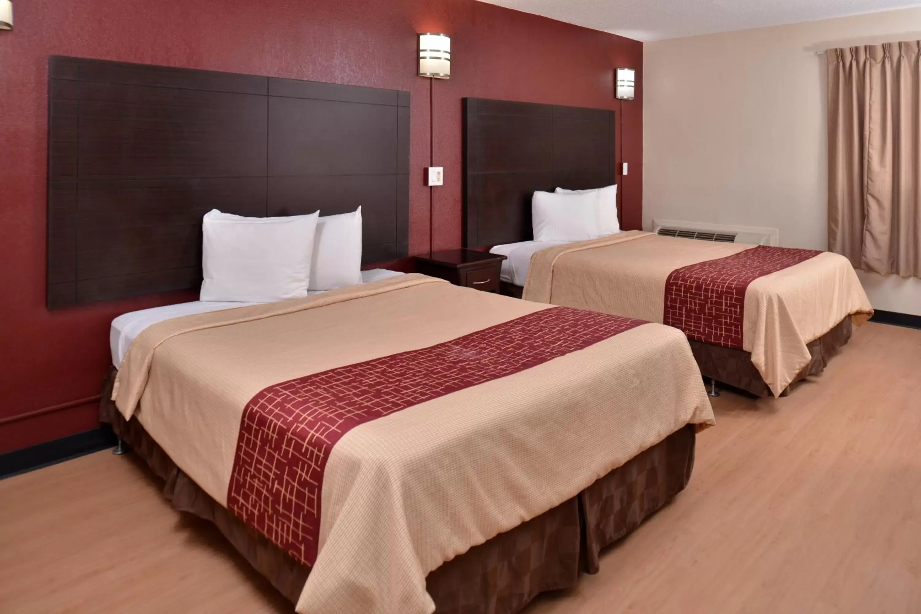 Superior Room with Two Queen Beds with Kitchenette Second Floor Non-Smoking in Red Roof Inn Van Horn Superior Room with Two Queen Beds with Kitchenette Second Floor Non-Smoking in Red Roof Inn Van Horn