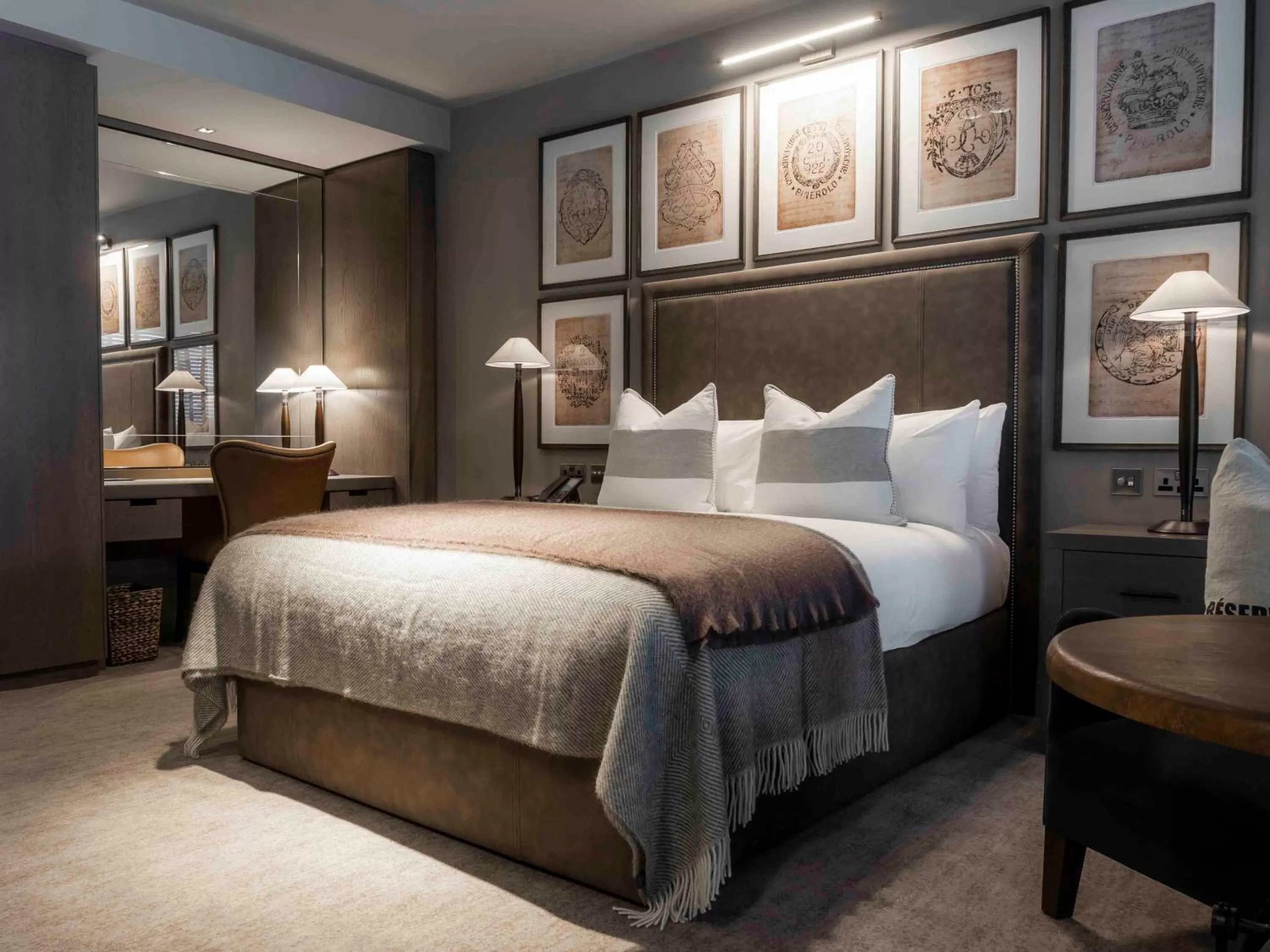 Bedroom, Bed in Dakota Leeds