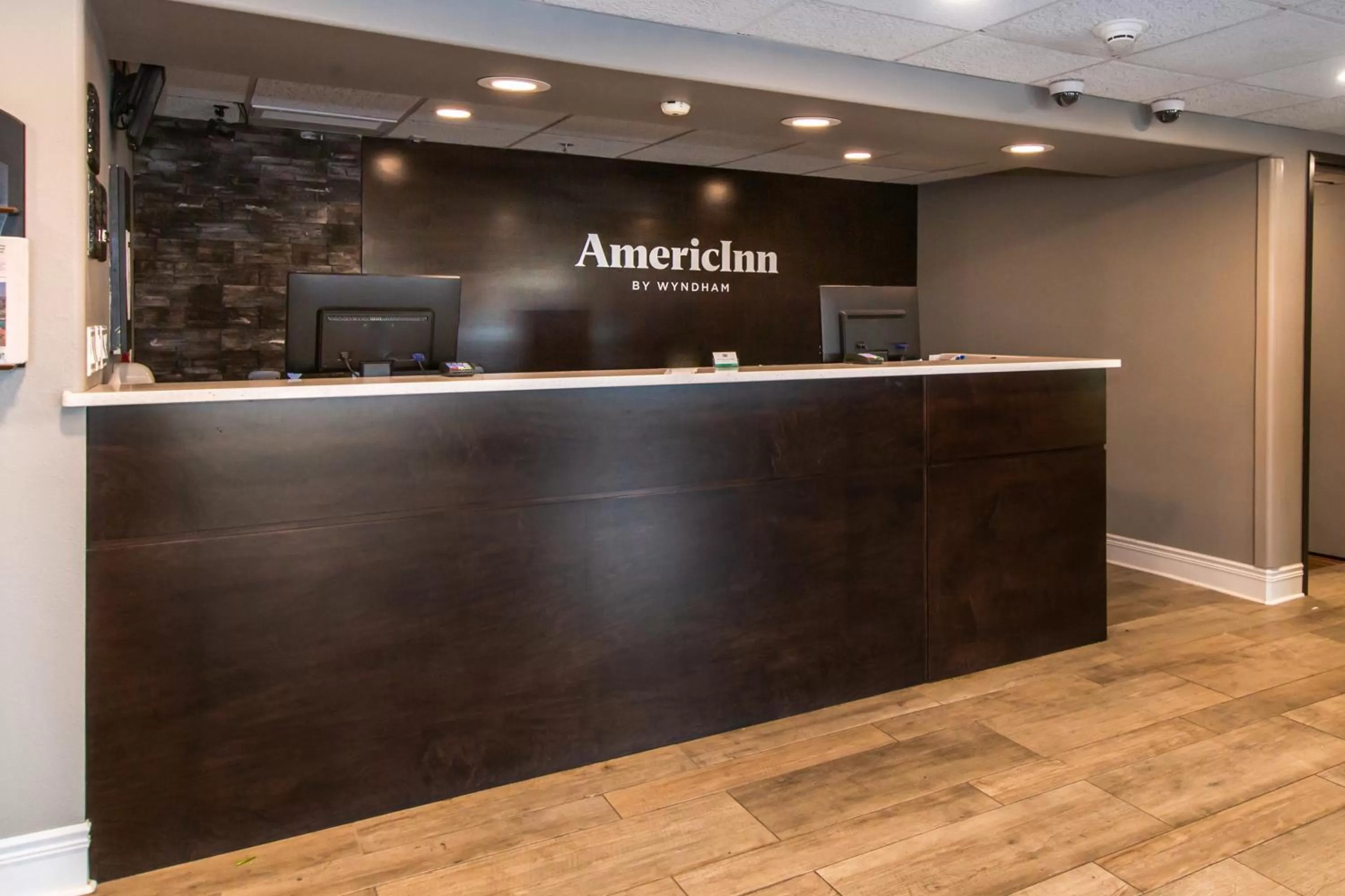 Lobby or reception in AmericInn by Wyndham Rapid City