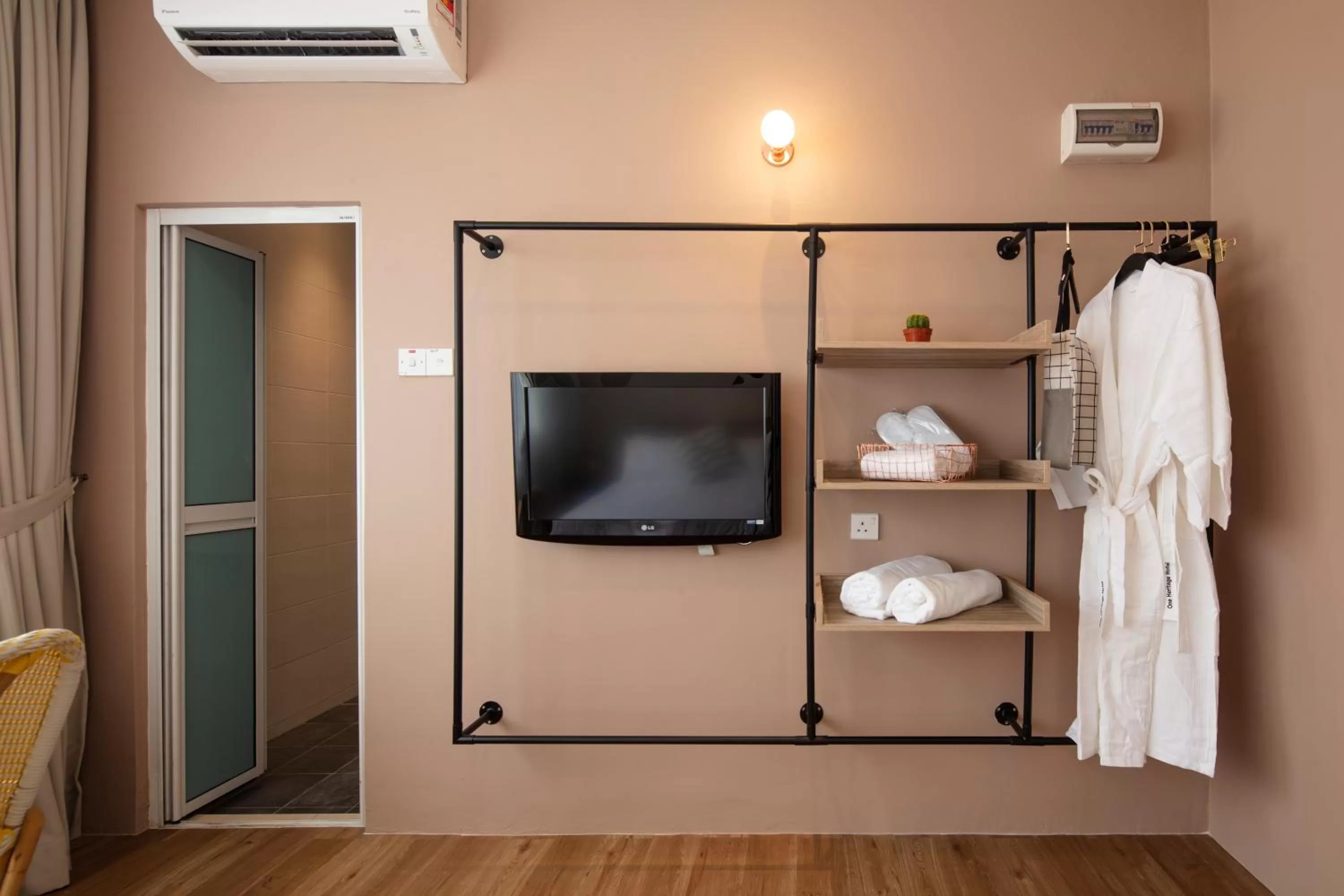 TV/Entertainment Center in One Heritage Hotel