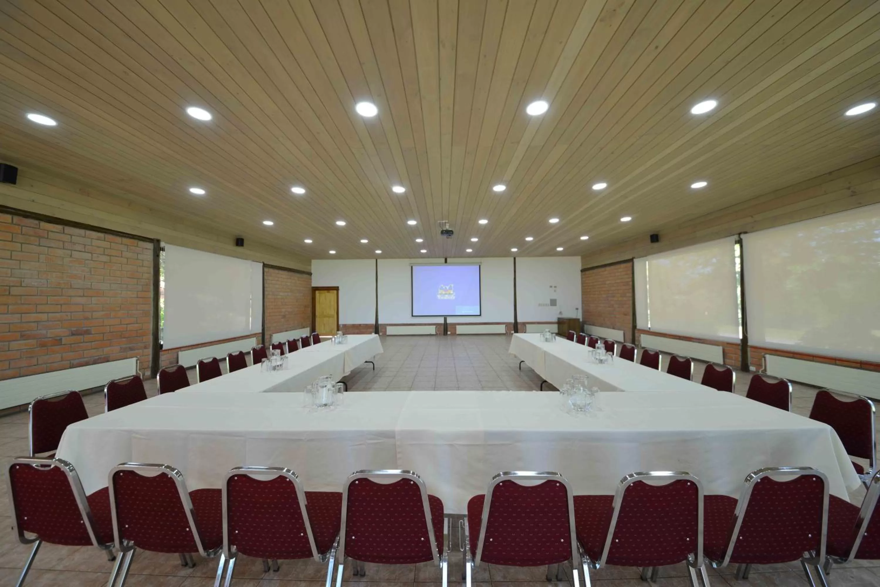 Meeting/conference room in Hotel Salto Del Laja
