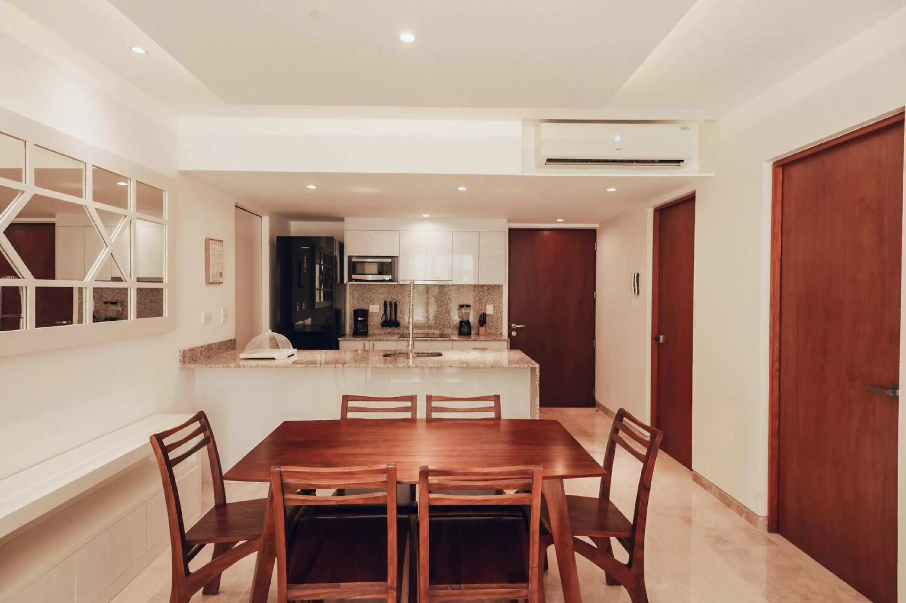 Dining area in Antera Hotel & Residences