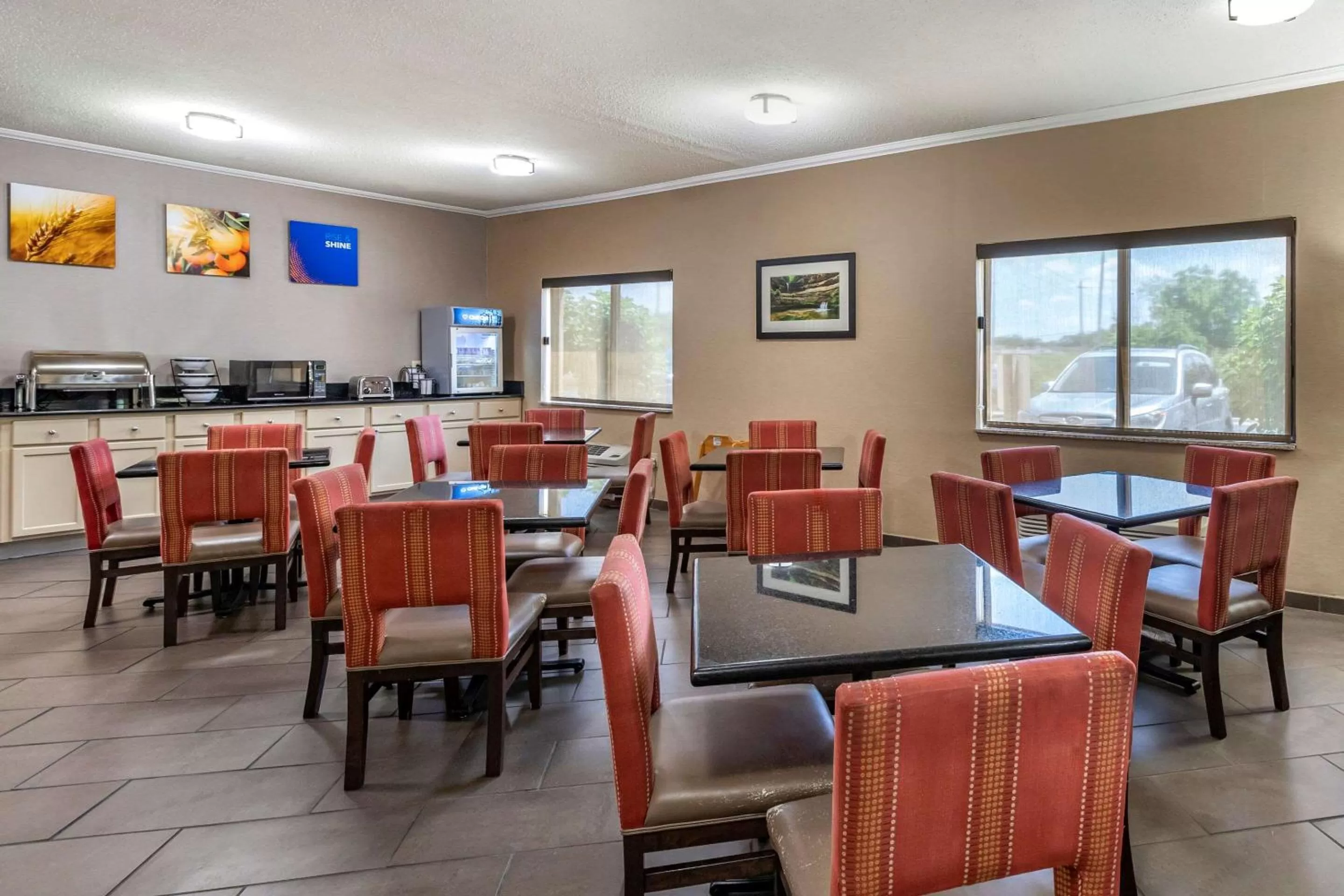 Restaurant/places to eat in Comfort Inn Moline - Quad Cities