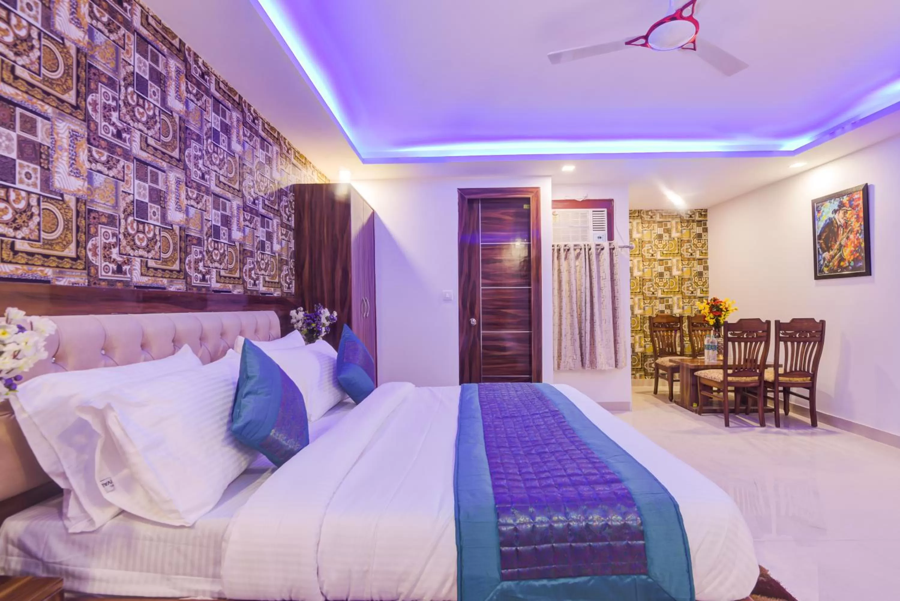 Bed in Hotel Festival Mahipalpur At Delhi Airport