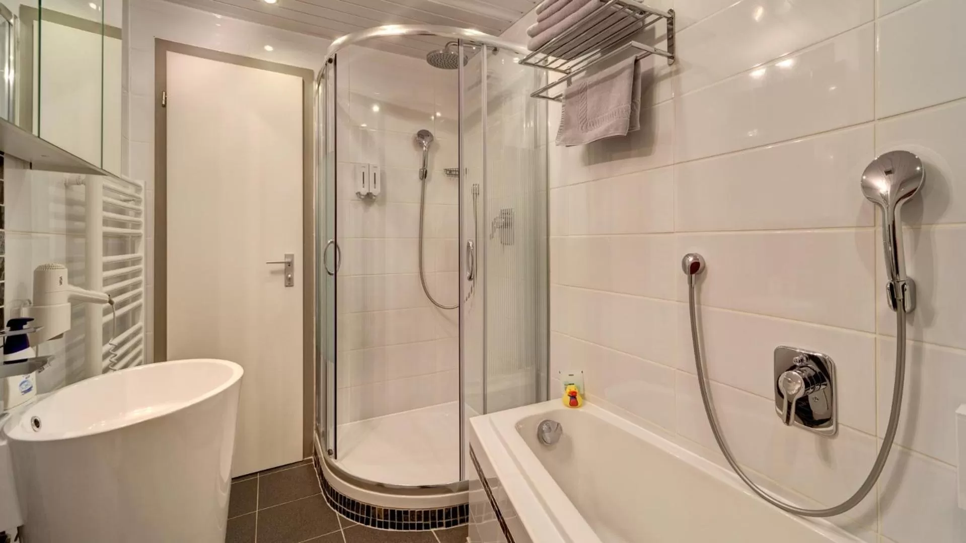 Bathroom in Suit' & Frühstück Zum Latschen - Adults Only