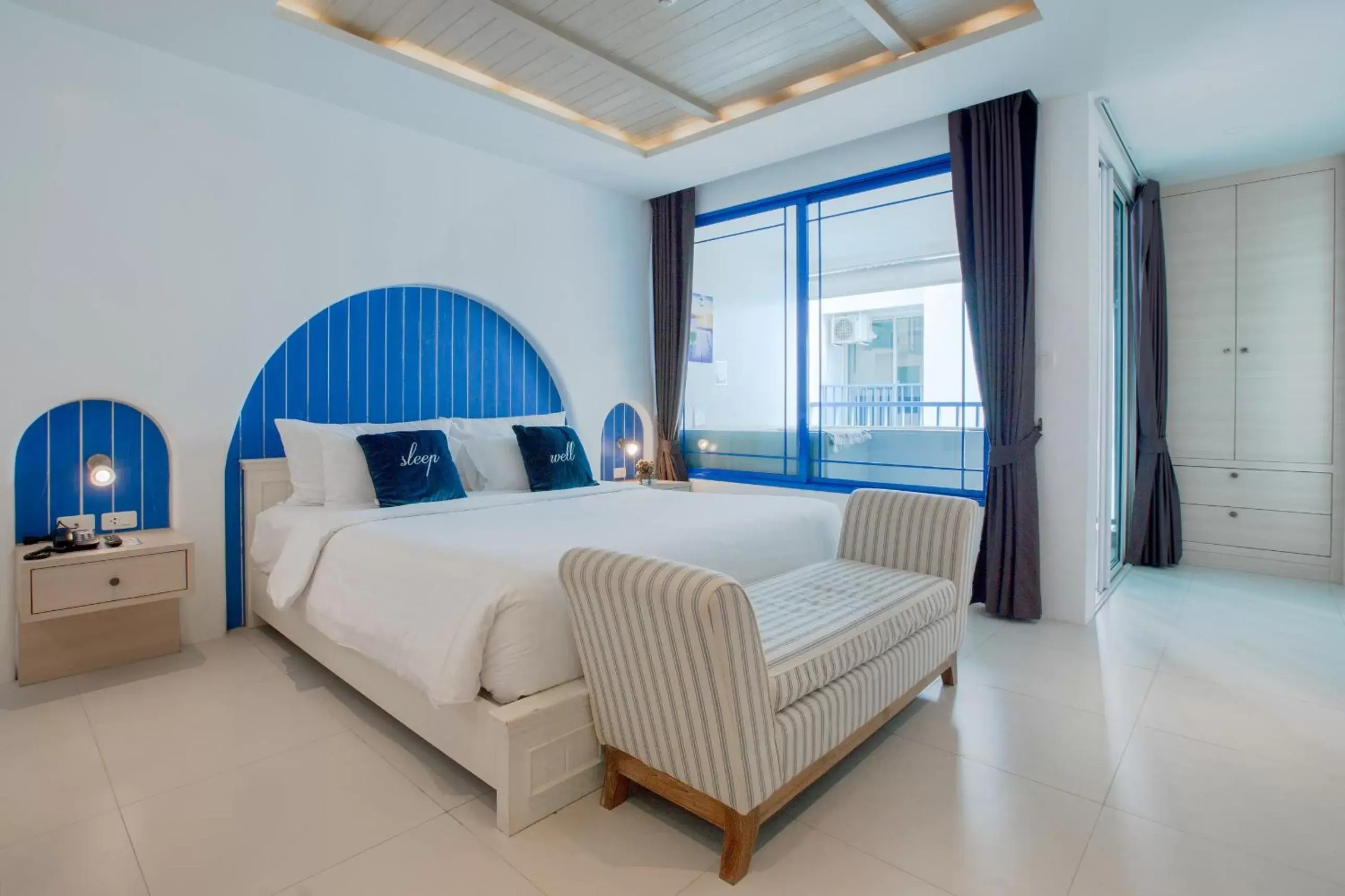 Deluxe Double Room with Bath in Costa Beach Residence & Jacuzzi Deluxe Double Room with Bath in Costa Beach Residence & Jacuzzi