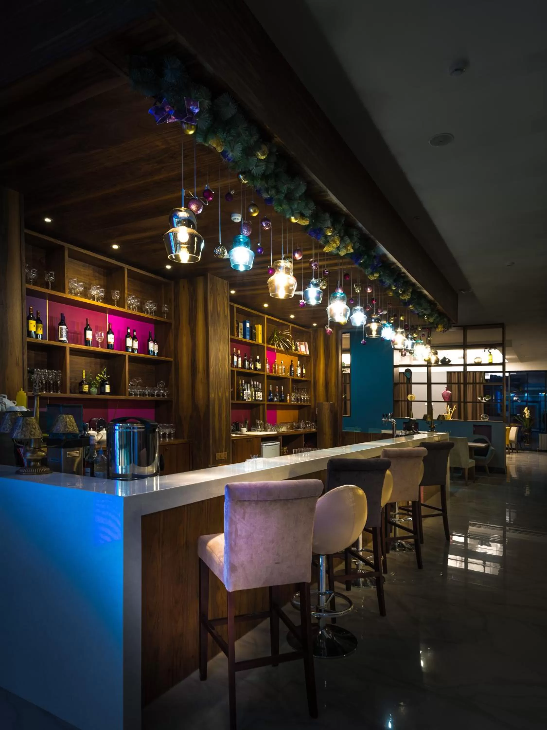 Restaurant/places to eat, Lounge/Bar in The Square