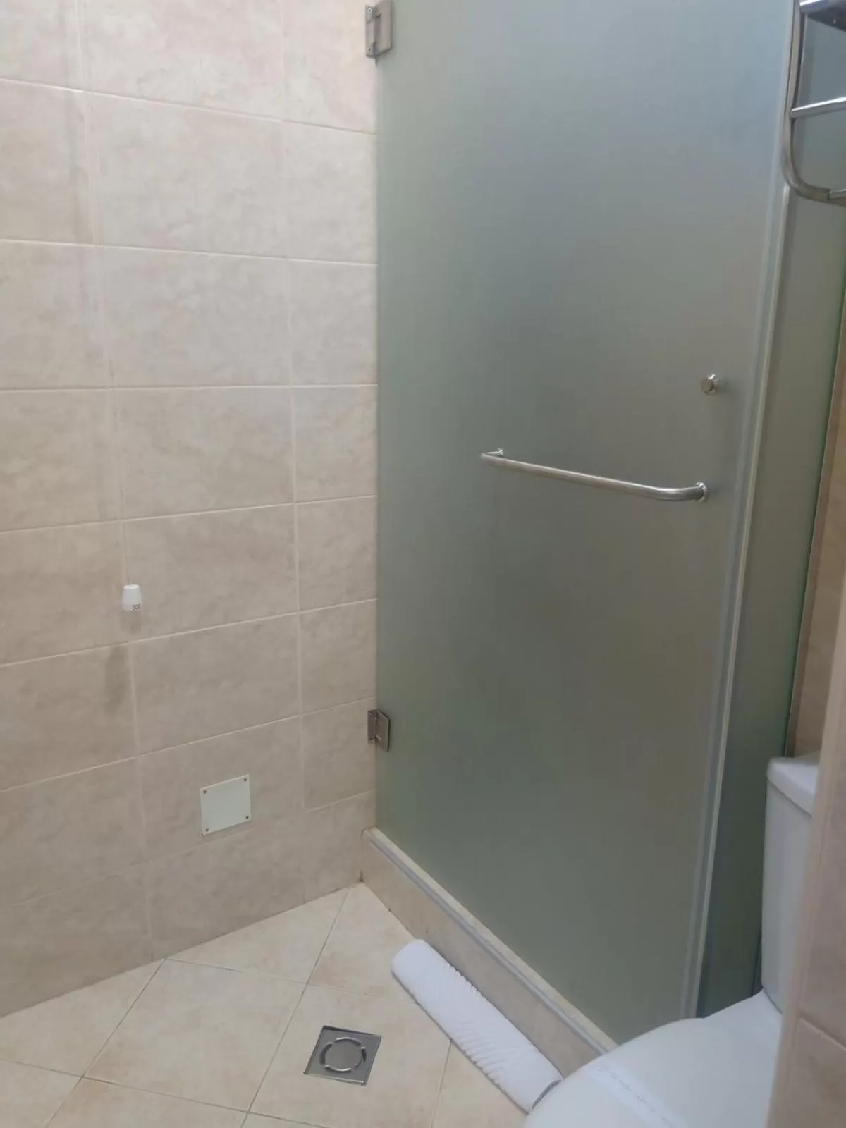 Shower in Garni Hotel Nevski