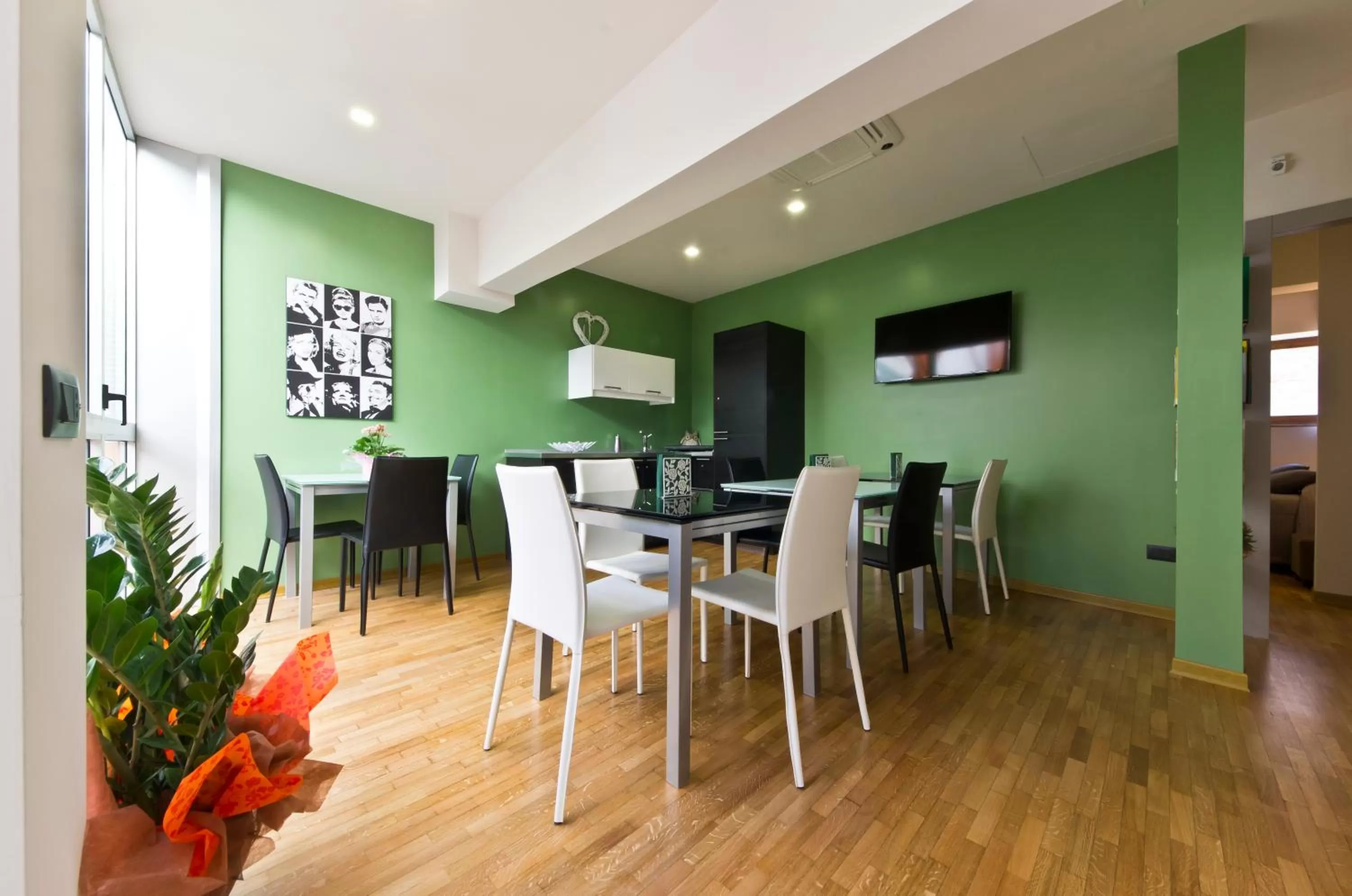 Communal lounge/ TV room in Siena Gallery - Rooms Only