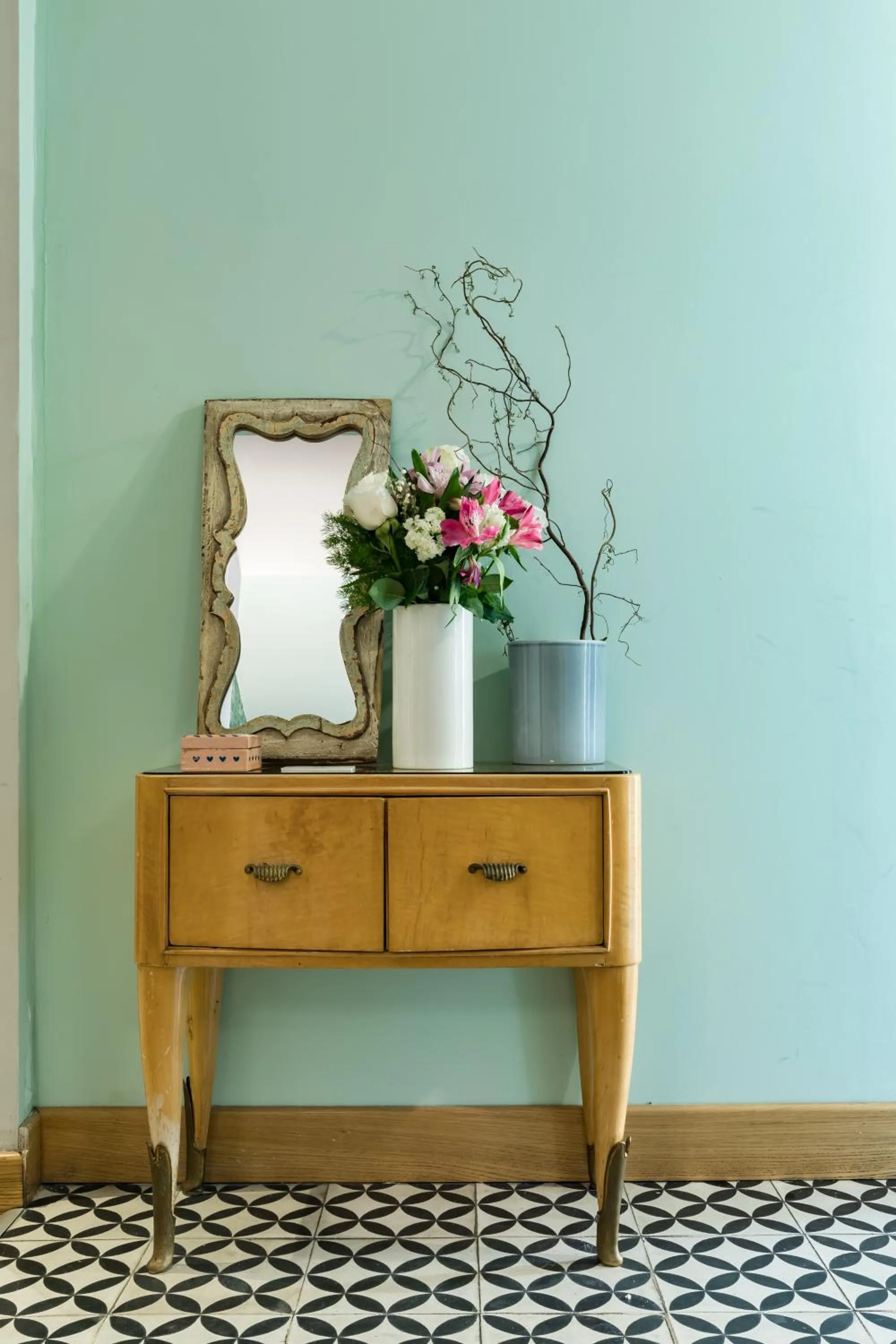 Decorative detail in Salotto Monti