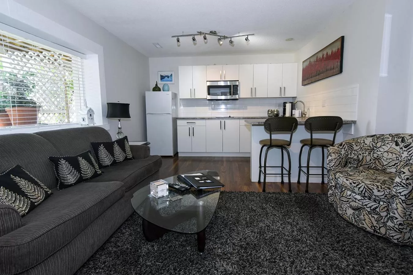 Queen Suite in A Touch of English B&B