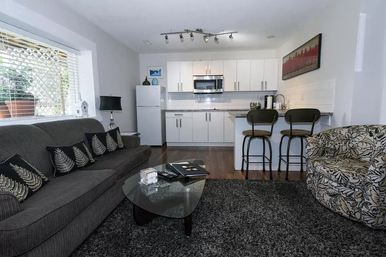 Queen Suite in A Touch of English B&B Queen Suite in A Touch of English B&B