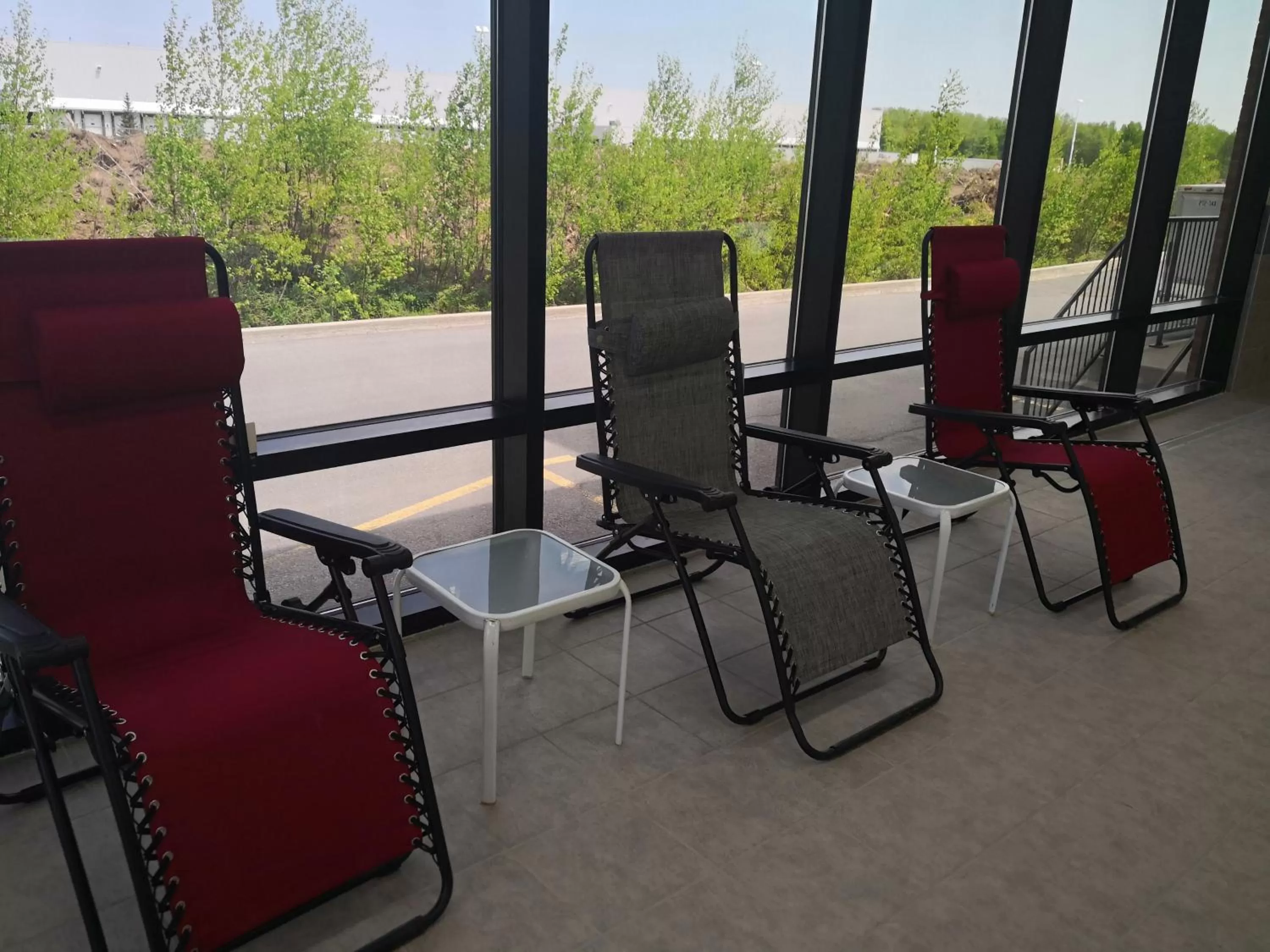 Swimming pool in Quality Inn & Suites