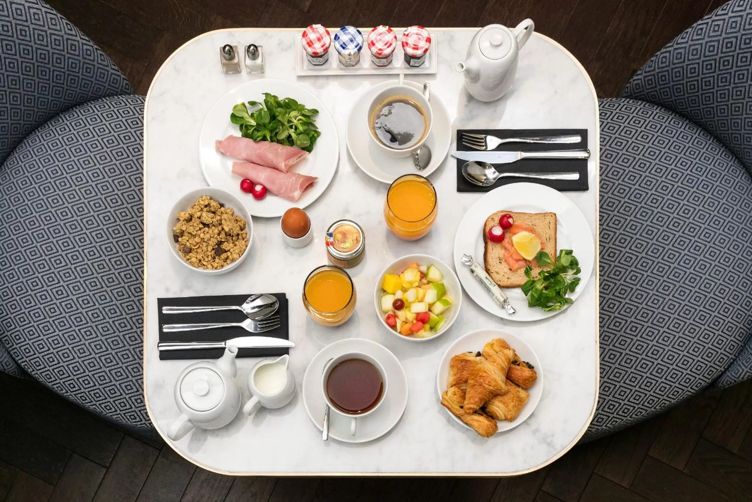 Buffet breakfast in Hôtel Square Louvois