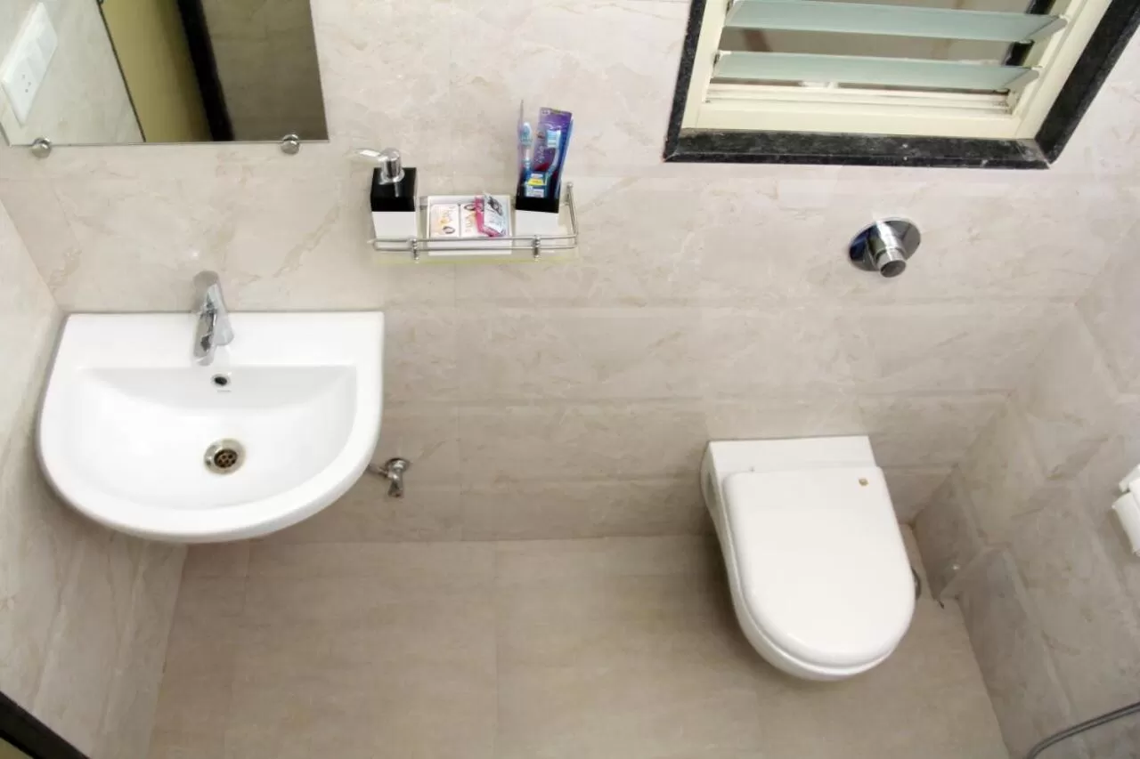Bathroom in HOTEL NEW BHARTI