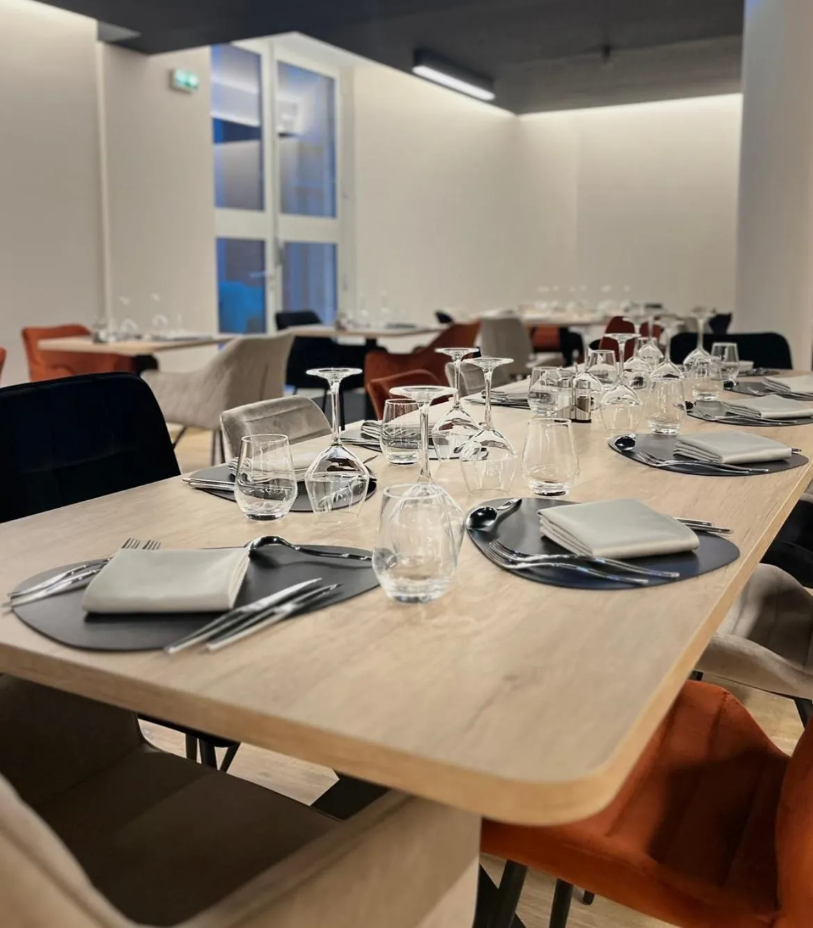 Restaurant/places to eat in Hôtel Le Dormeur du Val