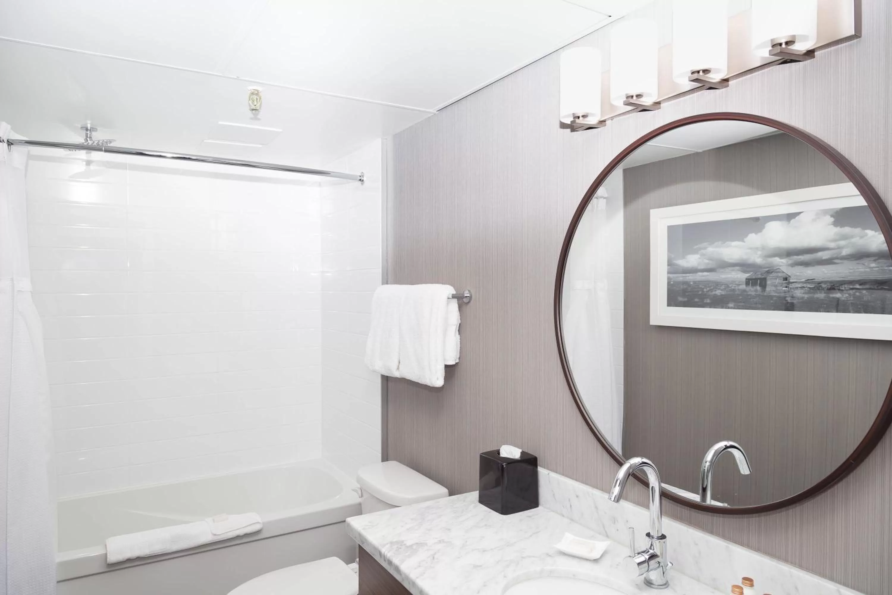 Bathroom in Sandman Signature Lethbridge Lodge